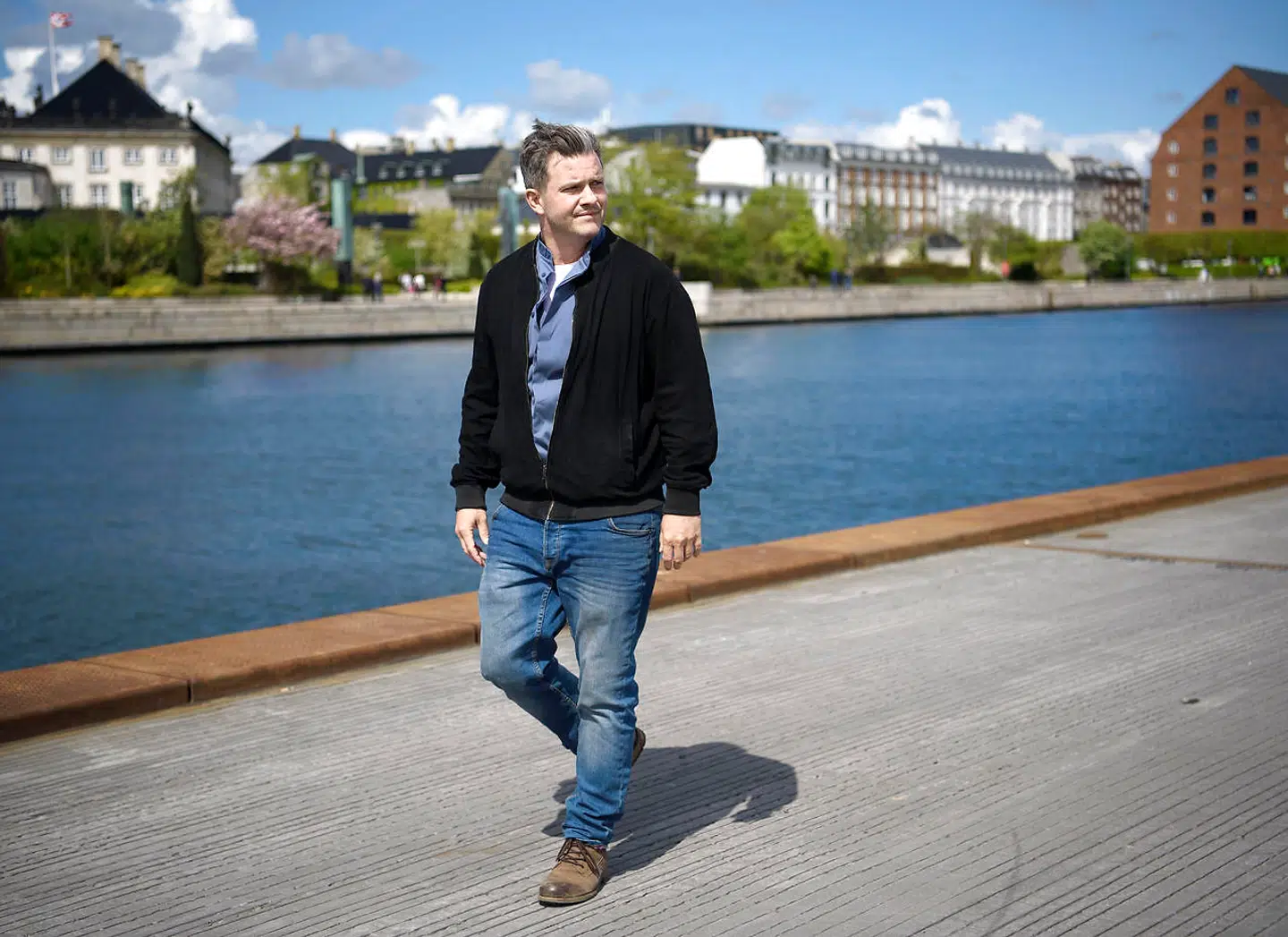 I juni 2011 var Jean Von Baden færdig med sin uddannelse til psykoterapeut. Men der skulle gå yderligere nogle år, før han var helt ude af sit eget misbrug og kunne bruge sin uddannelse.