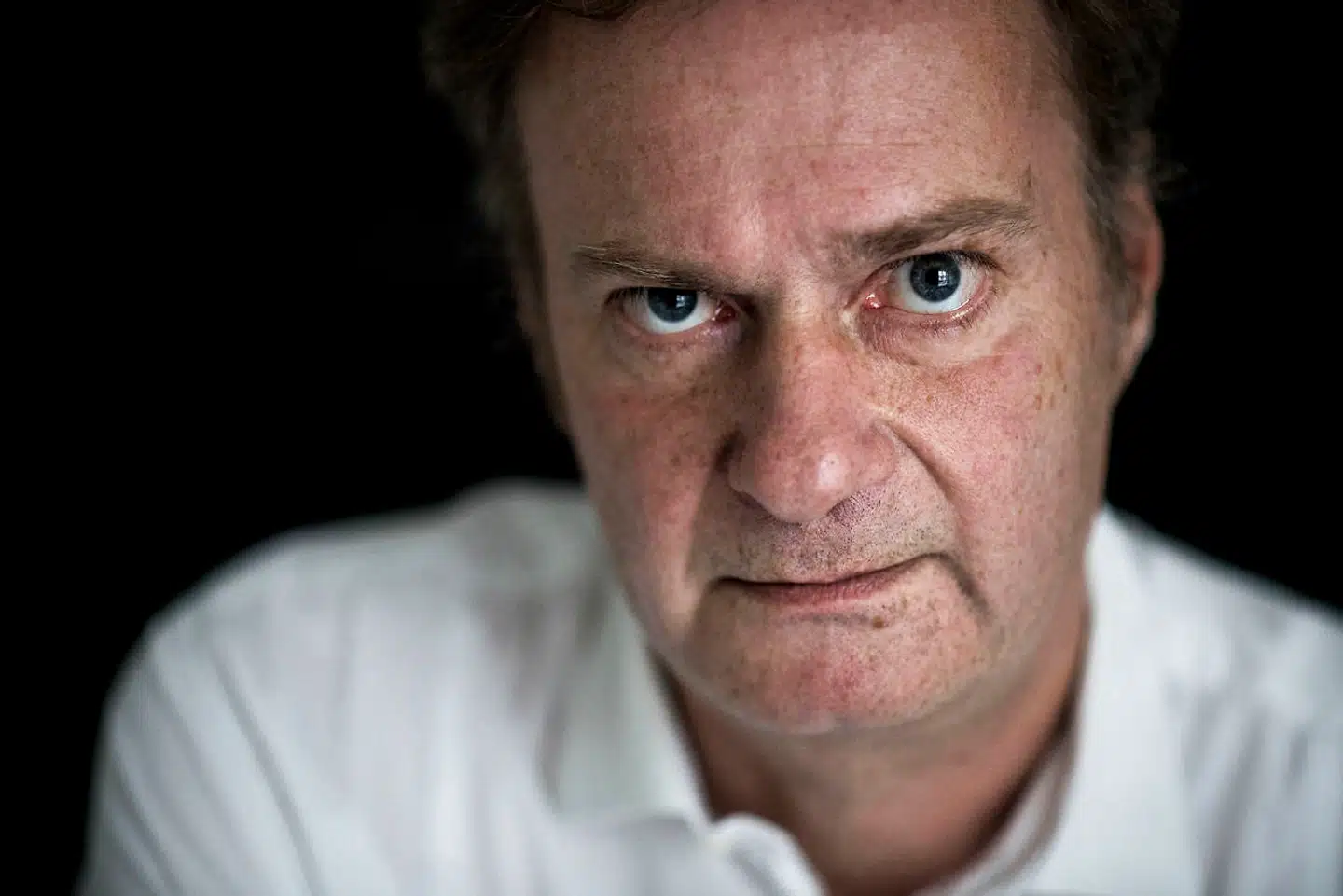 »Da jeg fik en øjensygdom, skulle jeg stå i kø på venteliste i to måneder. Hvis jeg havde ventet, var jeg blevet blind, så jeg gik til det private, selv om jeg lige havde betalt en halv million i skat. Man tænker, men hvad sker der for jer?« siger Knud Romer.