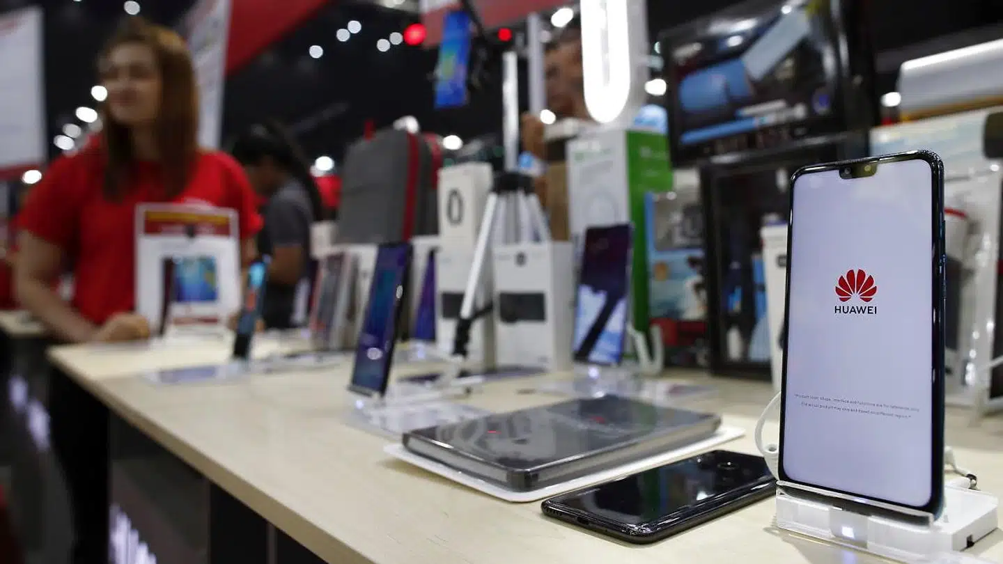 Huawei er verdens næststørste smartphoneproducent. I flere år har selskabet forberedt sig på mulige problemer med USA og har en plan B klar – hvoraf en del blev afprøvet, da Huawei for nylig lancerede sine nye toptelefoner, der hører til de bedstsælgende i Danmark. Arkivfoto: Rungroj Yongrit, EPA/Ritzau Scanpix
