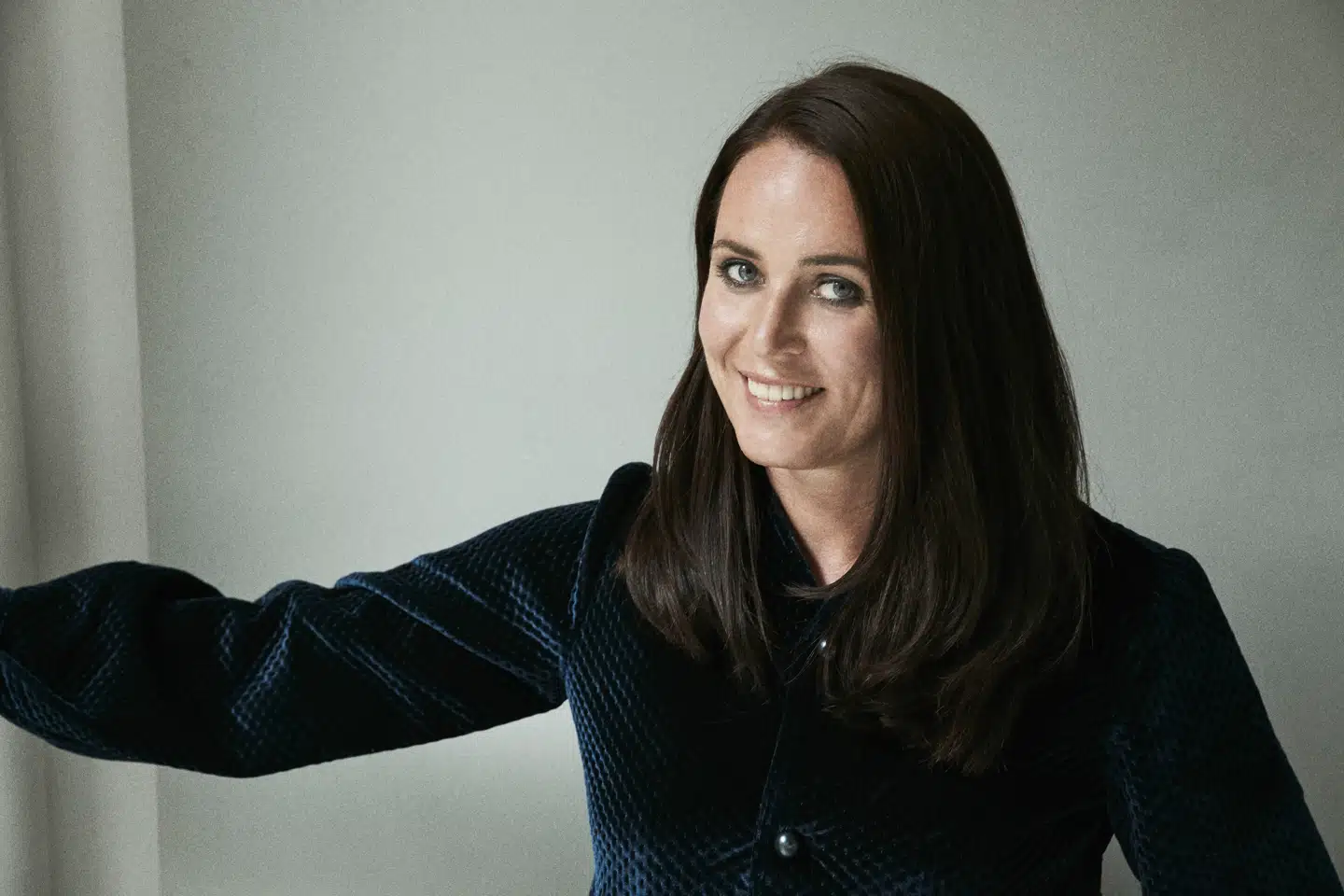 Med sine mange referencer, med sine komplekse strukturer og skiftende stemmeføringer er »Til den smukkeste« en ekstremt opmærksomhedskrævende og intellektuelt udfordrende bog - men den er umagen værd, mener Berlingskes anmelder.