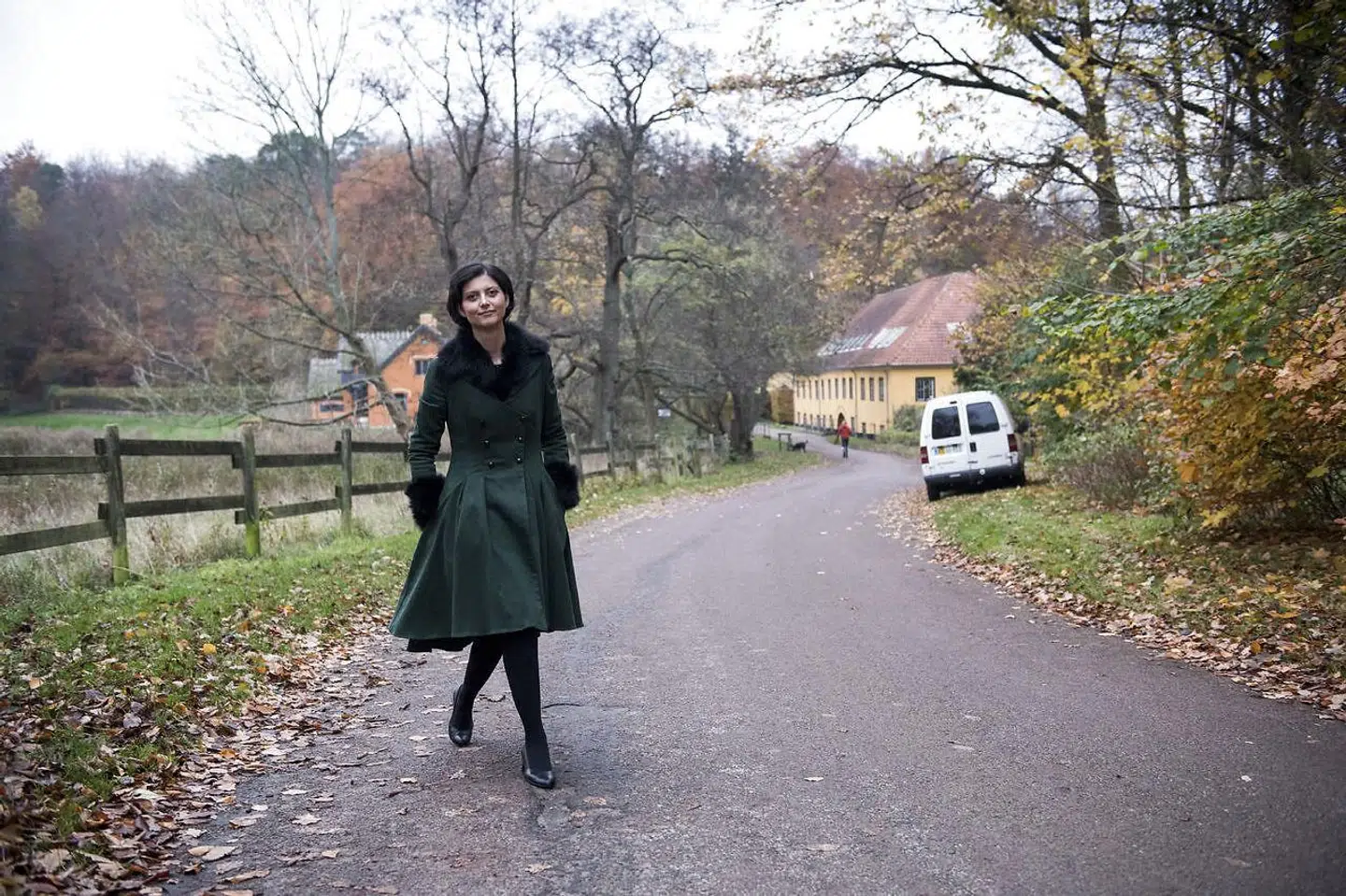 »Det kan godt være, at min far er født i Indien, men efter 50 år og et helt arbejdsliv som statsautoriseret revisor i Danmark, er han lige så dansk som min »etnisk danske« mor, mine børn og jeg. Danskhed måles ikke på generne, men på følelser. På kærlighed til Danmark. (...) Og jeg er altså ikke i tvivl. Jeg er dansker,« skriver Sofia Osmani.