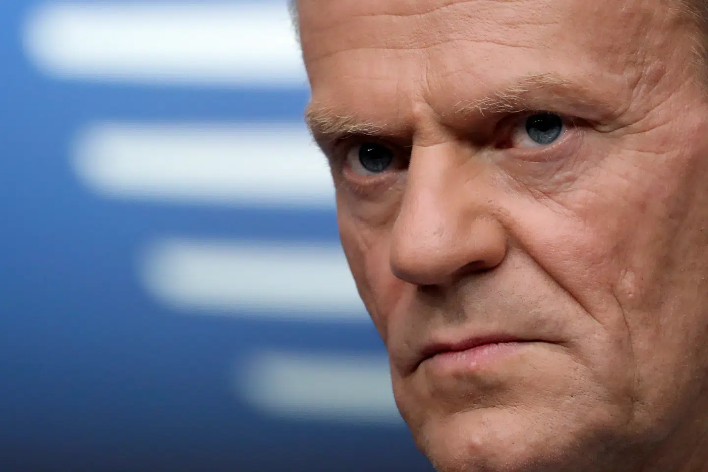 Tusk får hjælp af de politiske grupper.