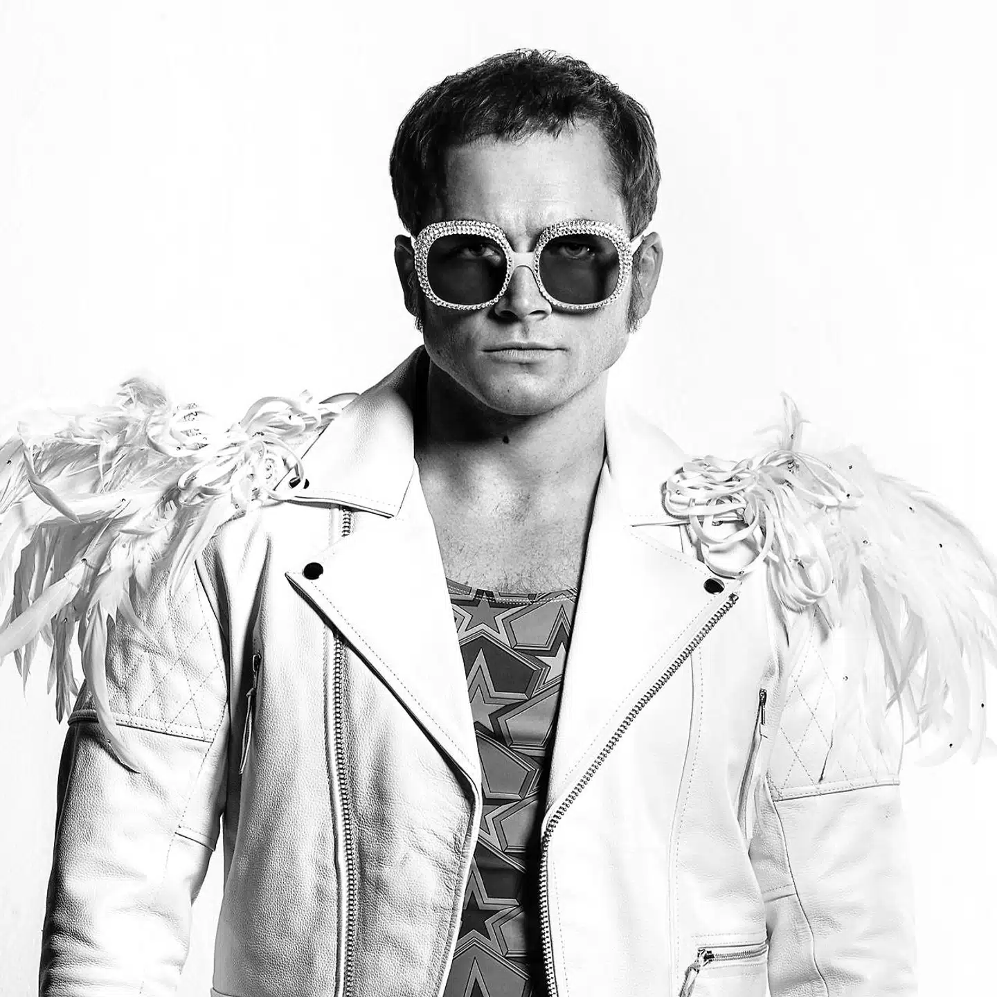Elton John (her i skikkelse af Taron Egerton) er det fjerde mest sælgende soloartist i historien