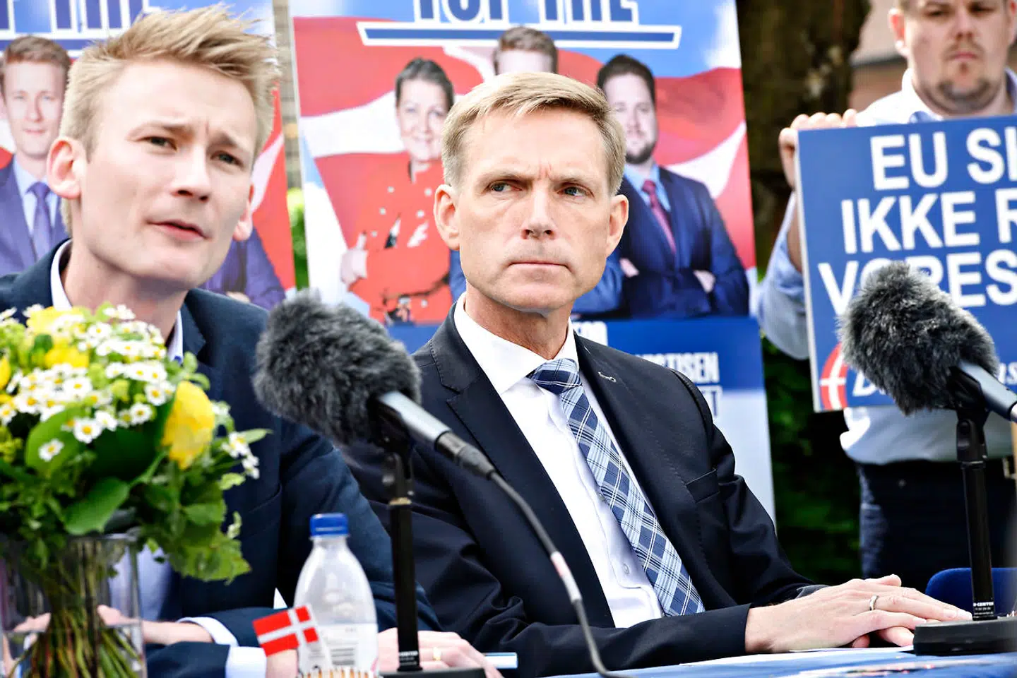 EP19: Kristian Thulesen Dahl og Peter Kofod, da Dansk Folkeparti holder pressemøde om det kommende Europa-Parlamentsvalg i Bibliotekshaven ved Christiansborg i København, fredag den 24. maj 2019. Foto: Philip Davali/Ritzau Scanpix
