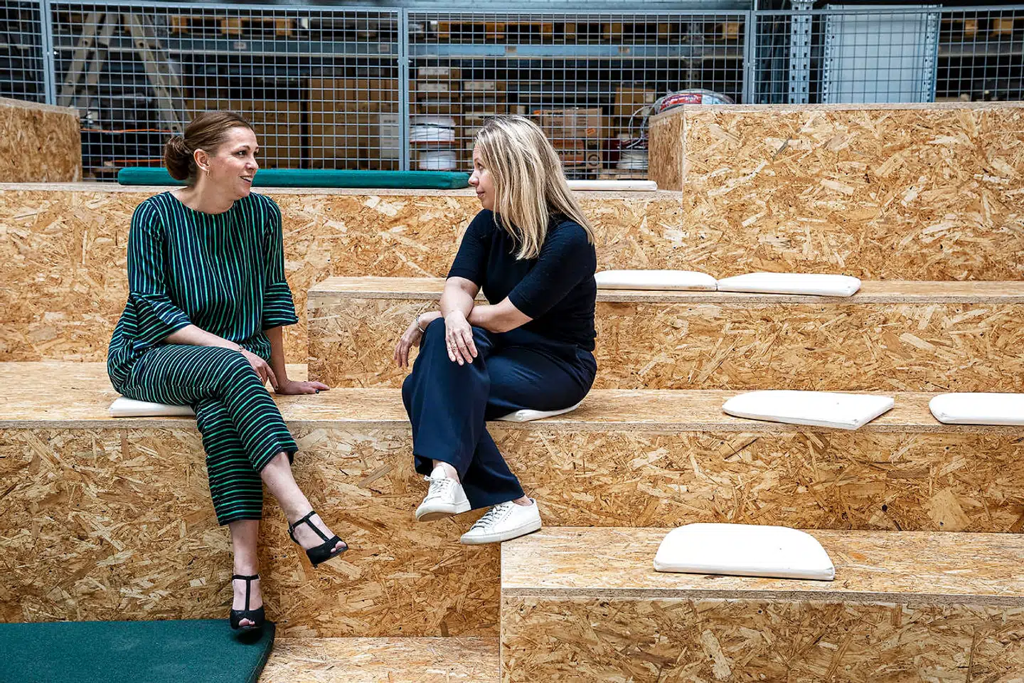 Ifølge HR-direktør for TDC Group Gry Egstrup (tv.) skal man skabe mere kønsdiversitet i de danske lederstillinger via rollemodeller, bedre barsel og mere uddannelse frem for overfladiske hensigtserklæringer som kønskvoter.