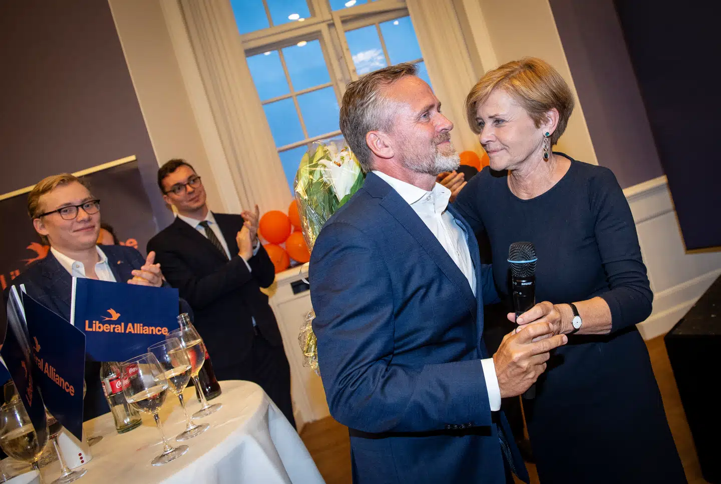 Anders Samuelsen med hans søster kultur- og kirkeminister Mette Bock, der er spidskandidat for Liberal Alliance til Europaparlamentsvalget 2019. (Foto: Liselotte Sabroe/Ritzau Scanpix)
