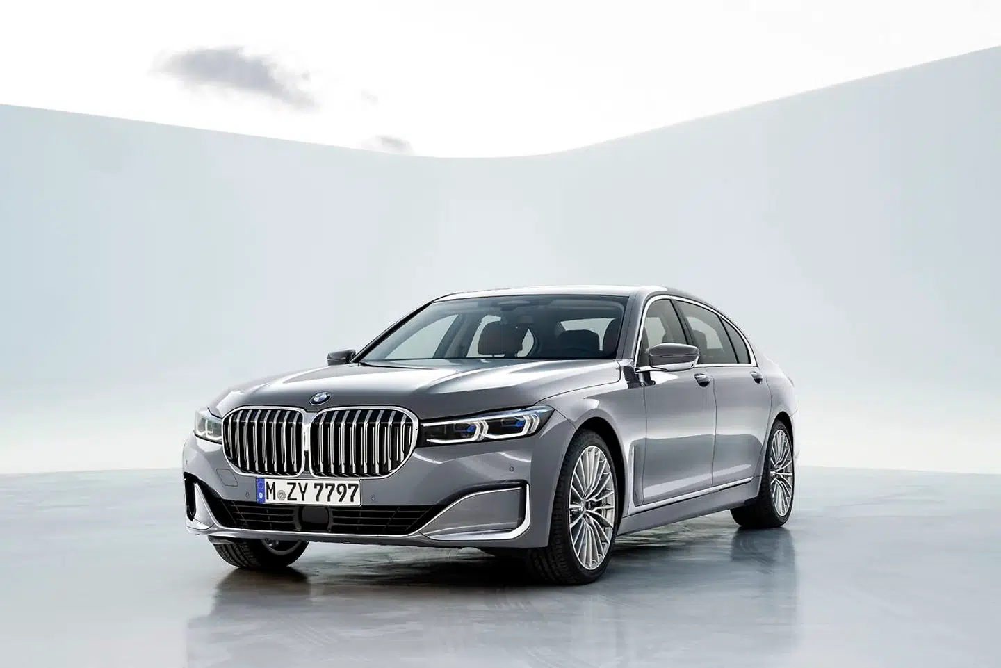 Stor, traditionel, europæisk produceret og uden statsstøttekrævende teknologi. En stor BMW 7-serie med dieselmotor er den perfekte statsministerbil til Pernille Vermund.