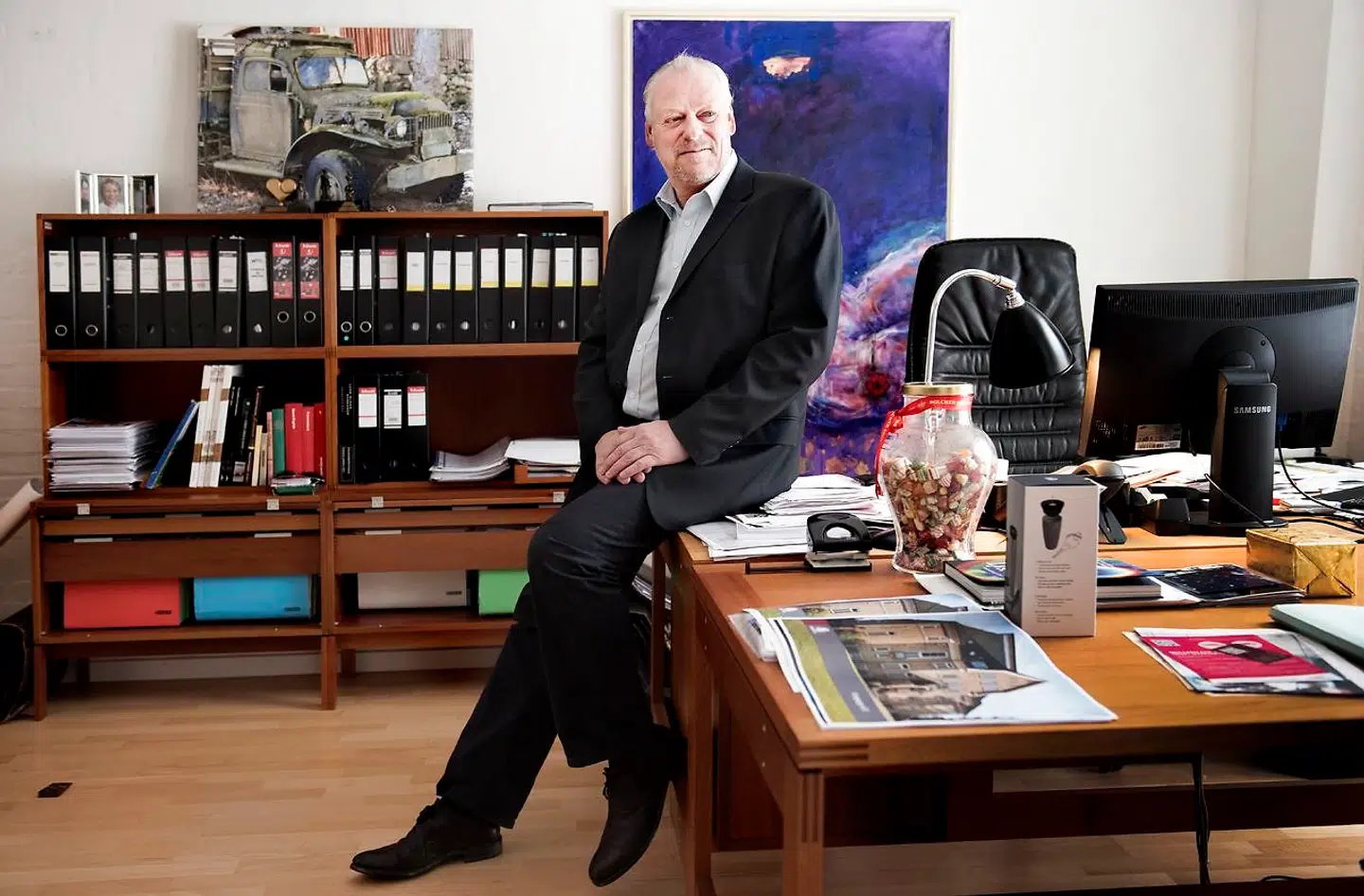 Brødrene Rønje har i årtier været et par kulørte herrer i dansk erhvervsliv som ejere af det nu hedegangne Sjælsø Gruppen. På billedet ses Ib Henrik Rønje, der er bestyrelsesformand i brødrenes fælles holdingselskab, hvor broren Torben Rønje er adm. direktør.