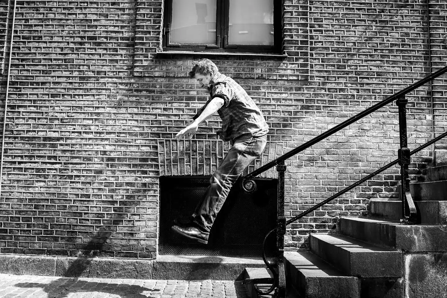 Jens Albinus tog et stort spring, da han i 2016 blev kunstnerisk leder af Husets Teater. »Det er tanken, at man skal kunne opleve den allerstørste skuespilkunst her, under de allermest ydmyge og tætte forhold,« siger han.