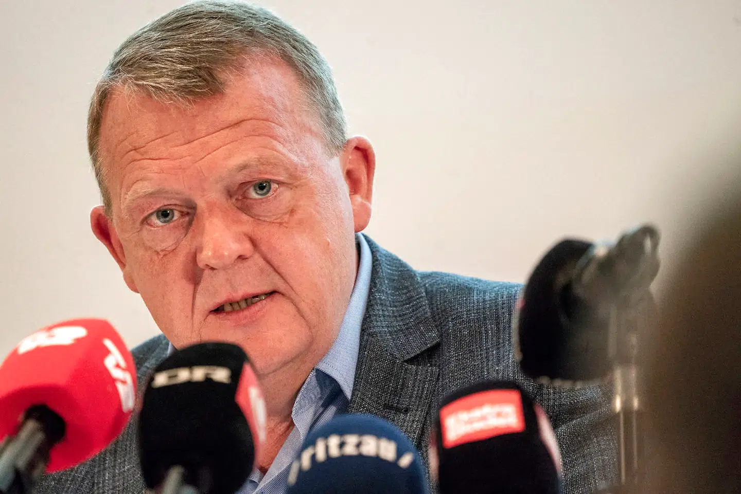 »Løkkes tanker om en samlingsregering ville være relevant i en krisetid, hvor økonomien er tæt på sammenbrud eller en krig nærmer sig. Der er vi slet ikke,« skriver Anders Krab-Johansen.