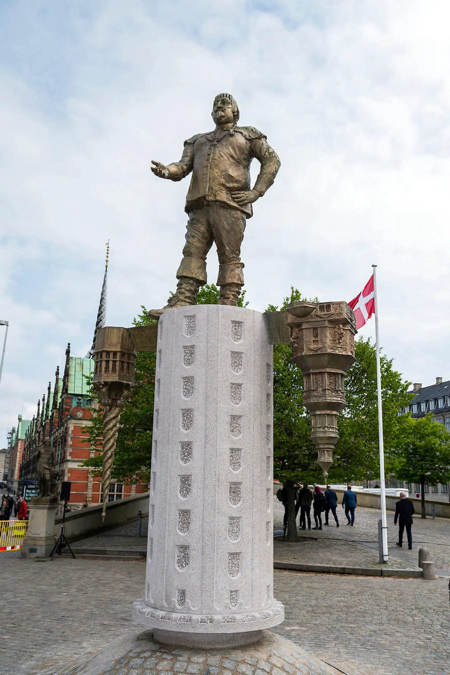 Den seks meter høje »Christian 4. som bygherre« som københavnerne vil se den til hverdag. Foto: Martin Sylvest/Ritzau Scanpix