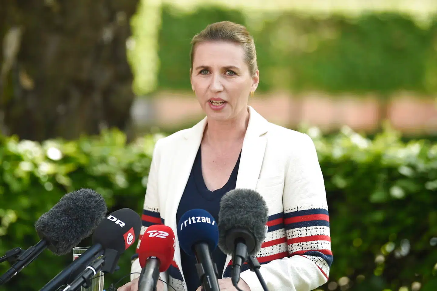 Mette Frederiksen (S) afviser Lars Løkke Rasmussens tanker om et samarbejde mellem Socialdemokratiet og Venstre.