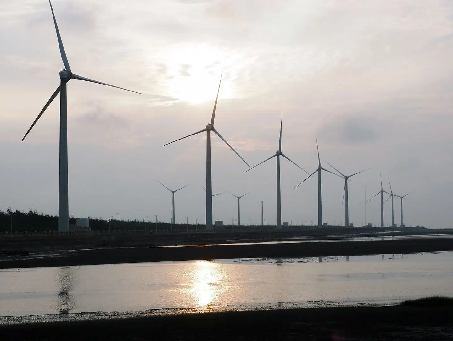 ATP investerer for første gang i en af Copenhagen Infrastructure Partners' grønne fonde, og samtidig er pensionskassen i fuld gang med at dreje på en række andre grønne knapper.