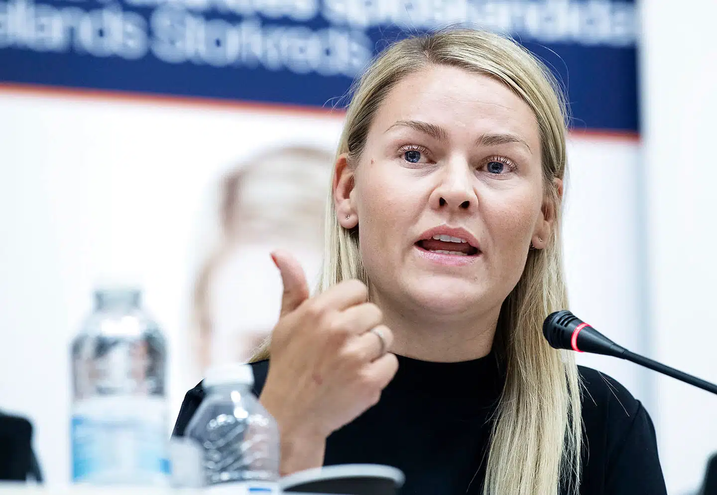 »Jeg tror, dette opslag ligger på den forkerte side af, hvad der kommer til at være godt. Men det vil sikkert skabe opmærksomhed,« siger professor Mark Ørsten om Laura Lindahls Facebook-opslag.