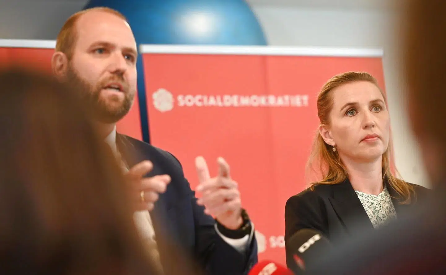 Herlevs borgmester Thomas Gyldal og Mette Frederiksen fra Socialdemokratiet præsenterer velfærdsudspil i Learning Lab i Herlev.