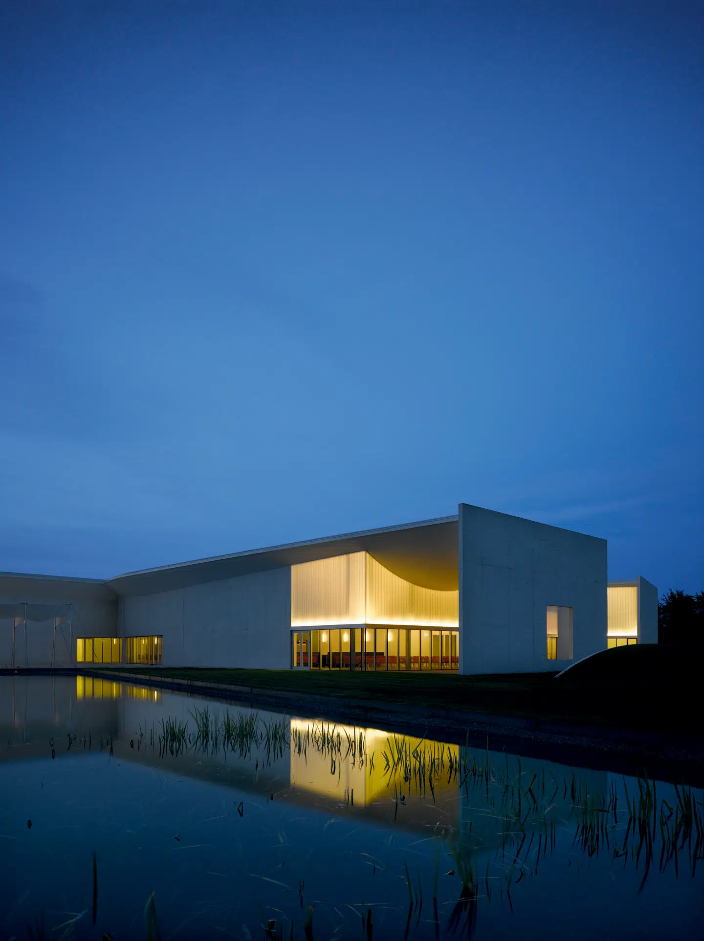 Kunstmuseet i Herning hedder Heart og er tegnet af den amerikanske arkitekt Steven Holl. Uden de bemærkelsesværdige samlinger er det langt fra sikkert, der var blevet skabt midler til en ny museumsbygning