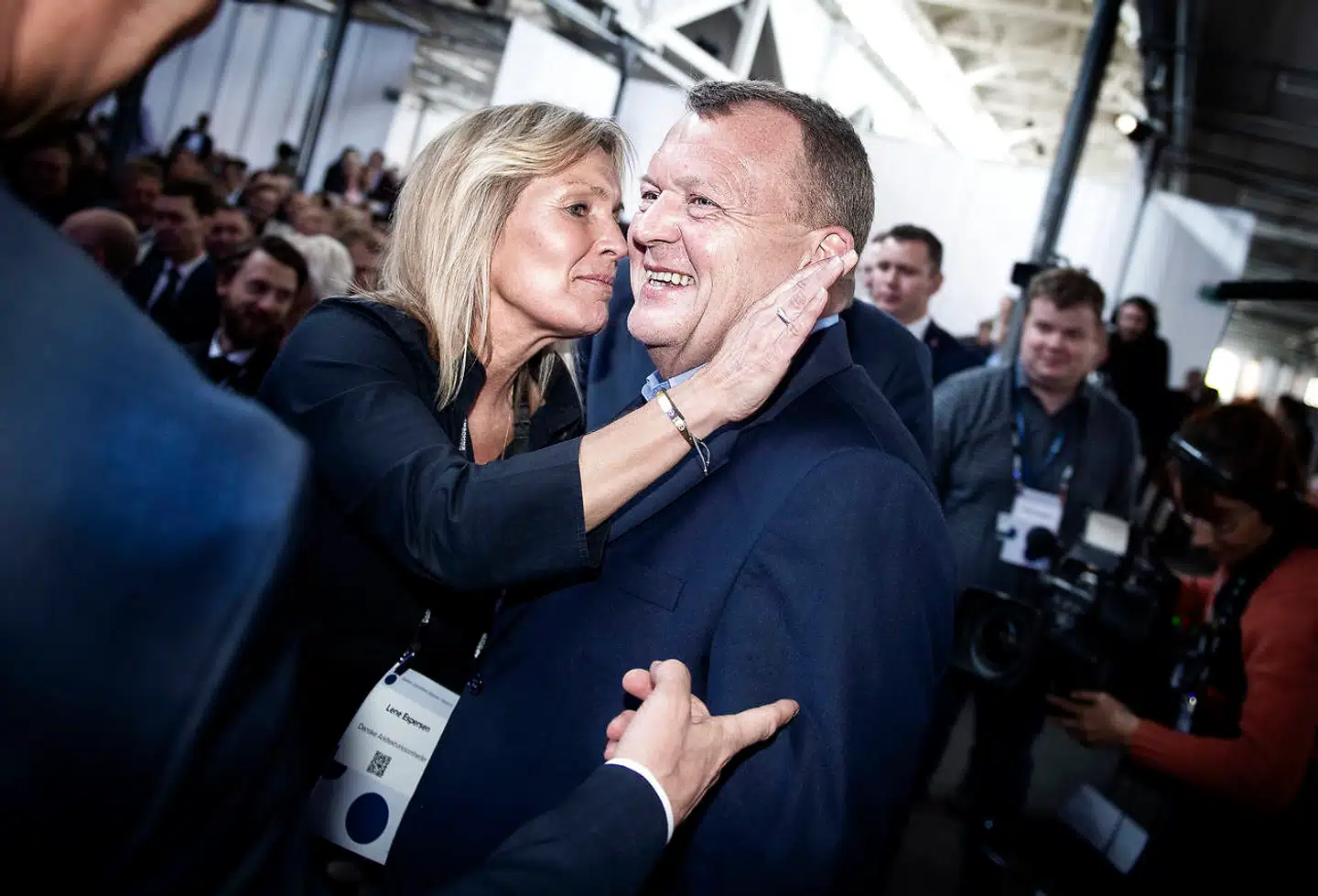 Lars Løkke Rasmussen og hans støtter har først ødelagt Venstre, dette tidligere så store, stærke og stolte parti. Så samarbejdet i blå blok. Og nu er de i fuld gang med at ødelægge Danmark, skriver Ole K. Ersgaard.