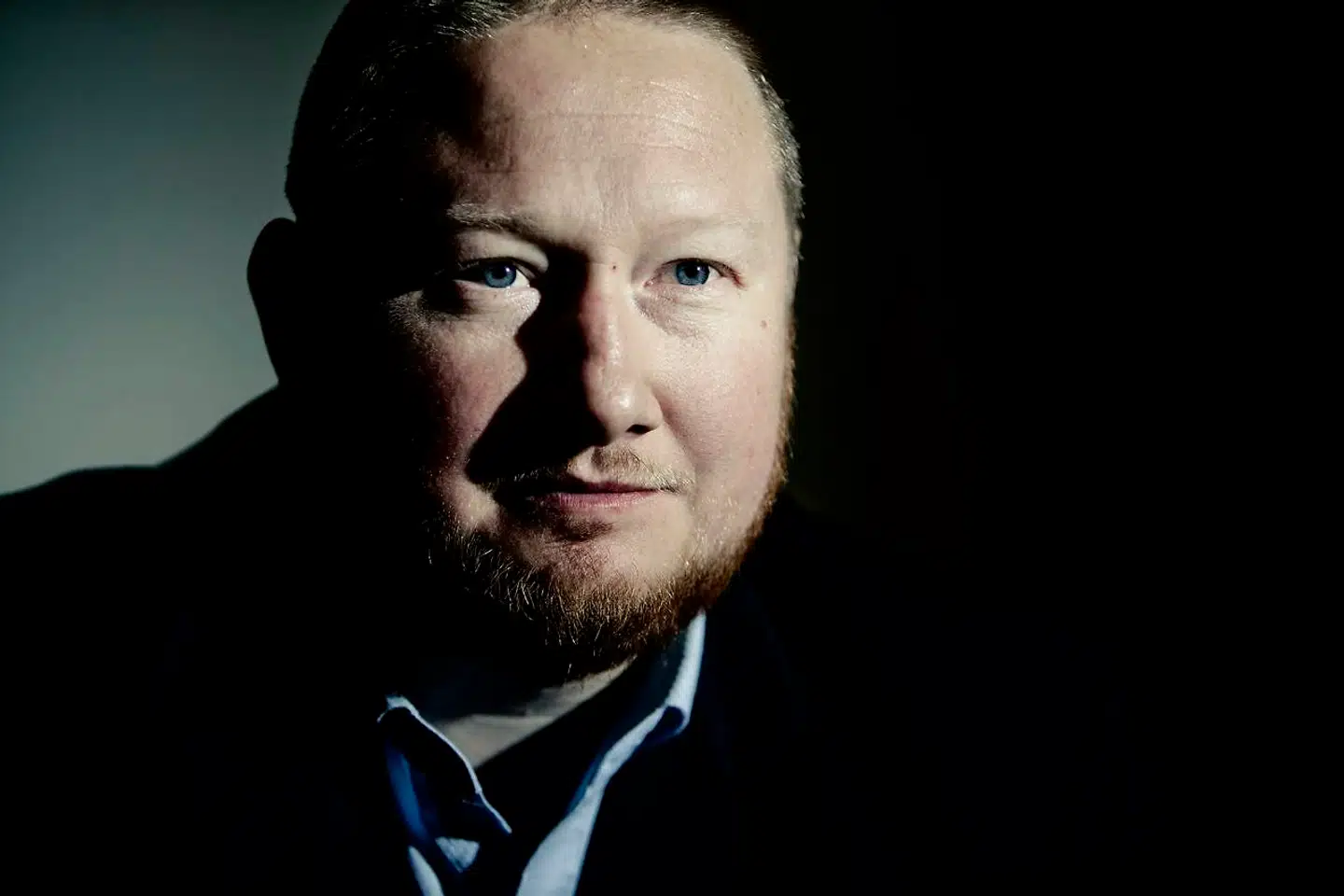 Den – ifølge eget udsagn – tidligere PET-agent Morten Storms historie vil fremover blive udstillet på det amerikanske spionmuseum »International Spy Museum«. Storm infiltrerede angiveligt terrororganisaitonen al-Qaedas indereste, hvilket angiveligt førte til dronedrabet på en af terrororganisationens ledende skikkelser i Yemen, en af al-Qaedas højborge.