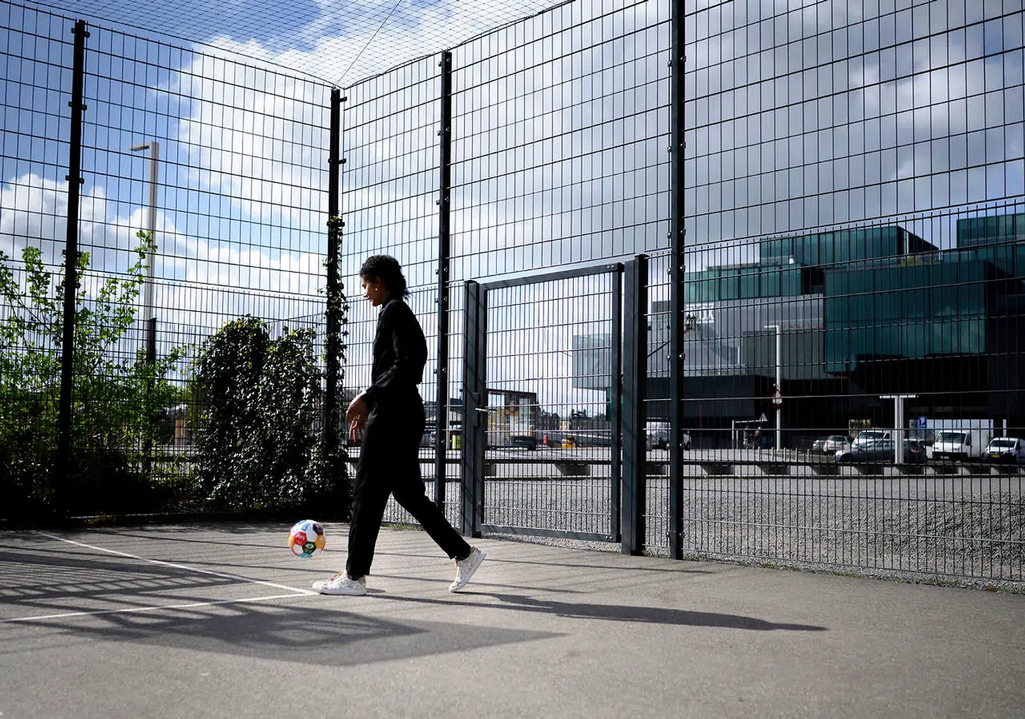 Rikke Rønholt Albertsen får FN til at holde øje med kvindefodbold. Konkurrencegenet vågnede i hende, da hun var eliteløber, men i dag vil hun hellere kæmpe for verden end for at vinde.