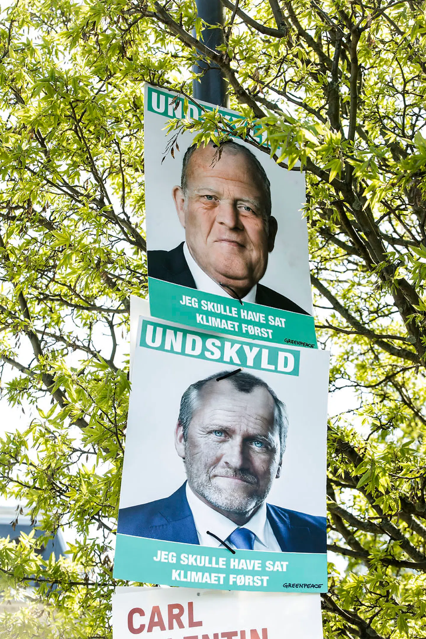 Ingen af de borgerlige partier havde lørdag ved middagstid hængt plakater til folktingsvalget op på Dronning Louises Bro. Men Greenpeace havde lavet plakater med partilederne.