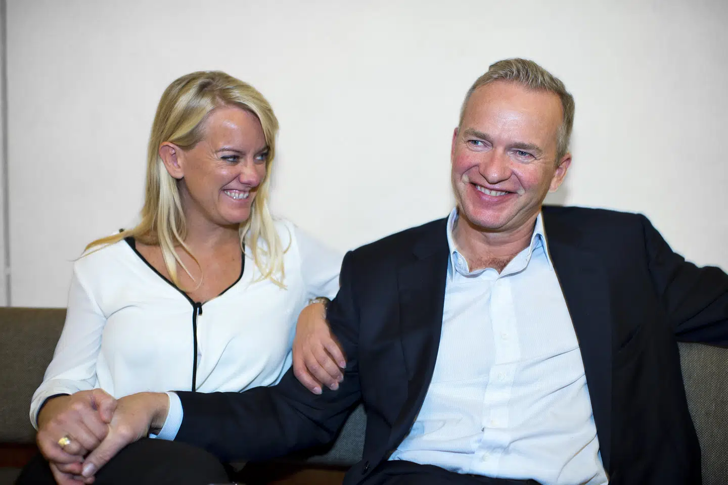 Pernille Vermund og Lars Tvede har begge før været gift. Politikeren har tre sønner fra et tidligere ægteskab, mens rigmanden Lars Tvede har to døtre fra et tidligere ægteskab, der varede i over 30 år. Nils Meilvang/Ritzau Scanpix
