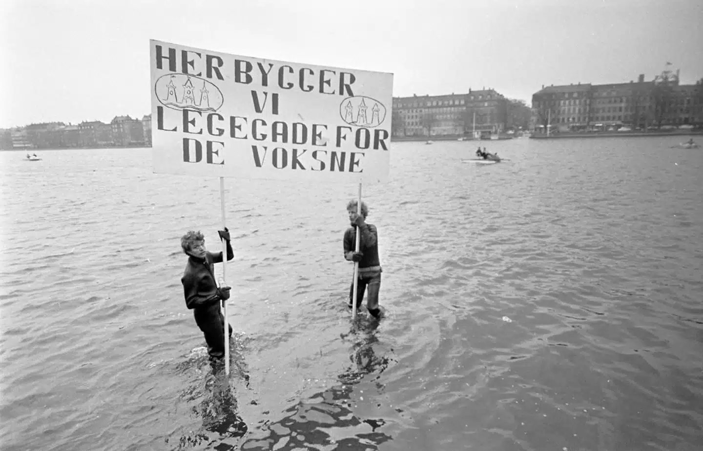 Demonstration mod Søringen – et storstilet vejprojekt, som blev udarbejdet i slutningen af 50erne og begyndelsen af 60erne. I projektet var der planer om en stor motorvej ved Søerne i København.