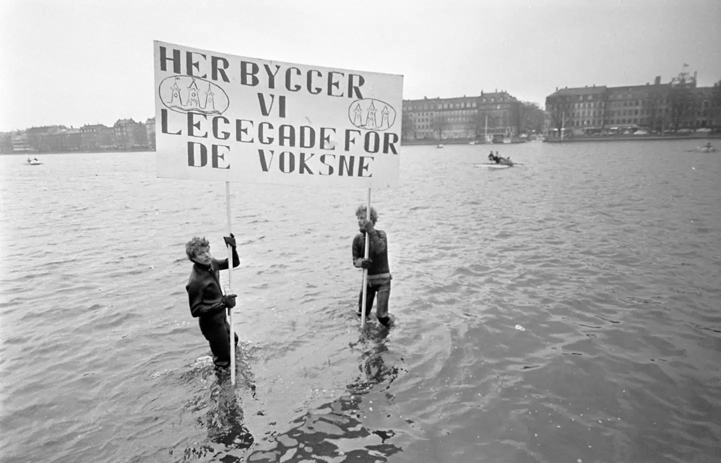 Demonstration mod Søringen – et storstilet vejprojekt, som blev udarbejdet i slutningen af 50erne og begyndelsen af 60erne. I projektet var der planer om en stor motorvej ved Søerne i København.