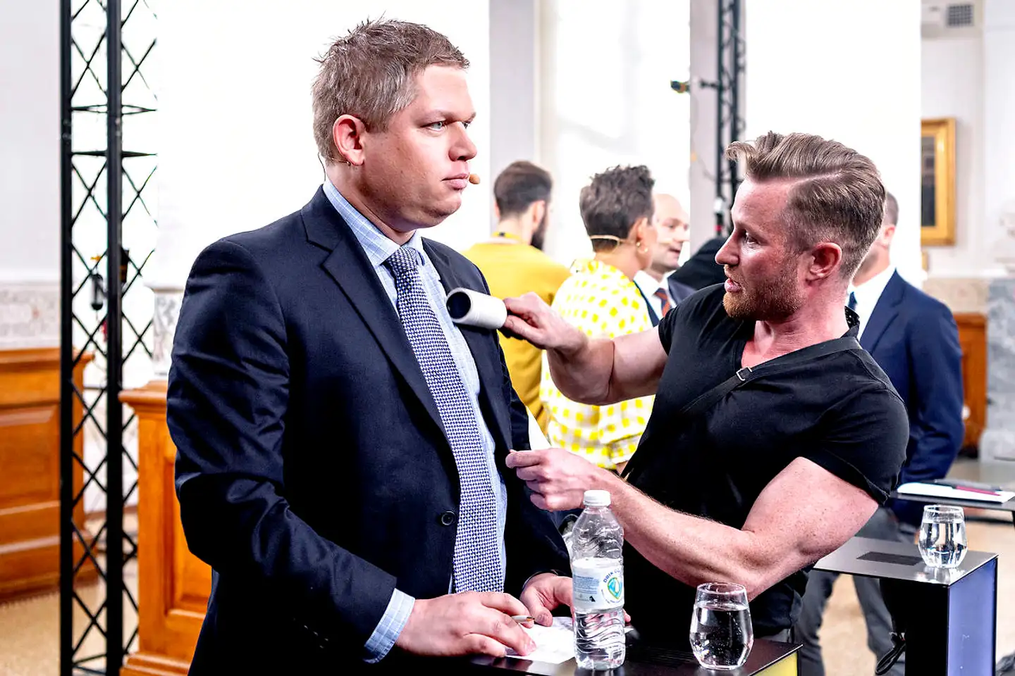 Tirsdag 7. maj 2019 udskrev statsminister Lars Løkke Rasmussen folketingsvalg til afholdelse 5. juni 2019. Her gøres Rasmus Paludan klar til den første partilederrunde.