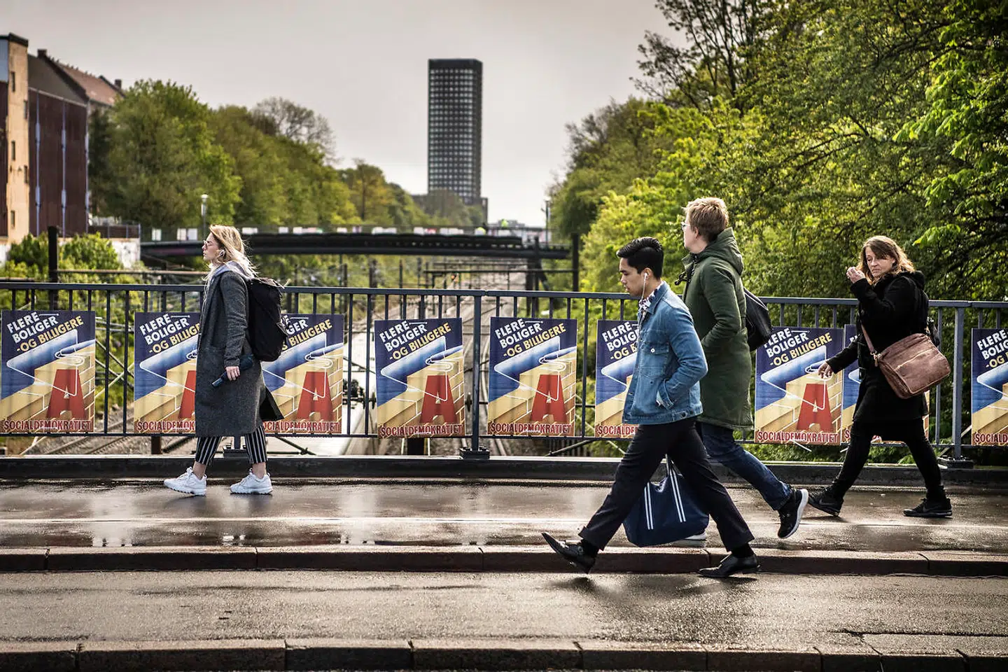 Valgplakater ved Valby Station fra Socialdemokratiet inden Europa-Parlamentsvalget 26. maj 2019.