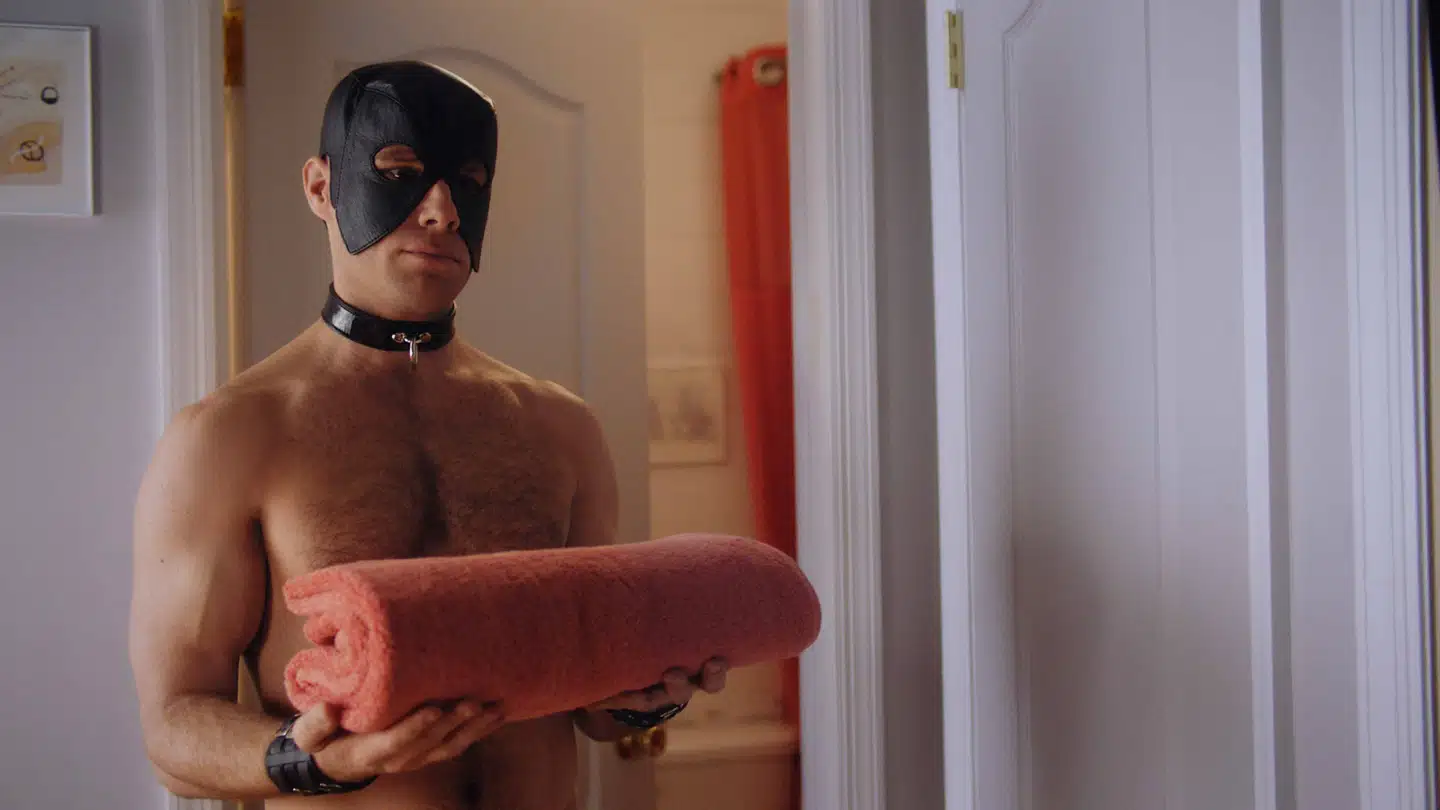 Netflix lokker seerne med ned i S/M-kælderen i den nye serie »Bonding«. Men der er nu mere »nuttet heavy petting« end kinky knaldperle-komedie over den.