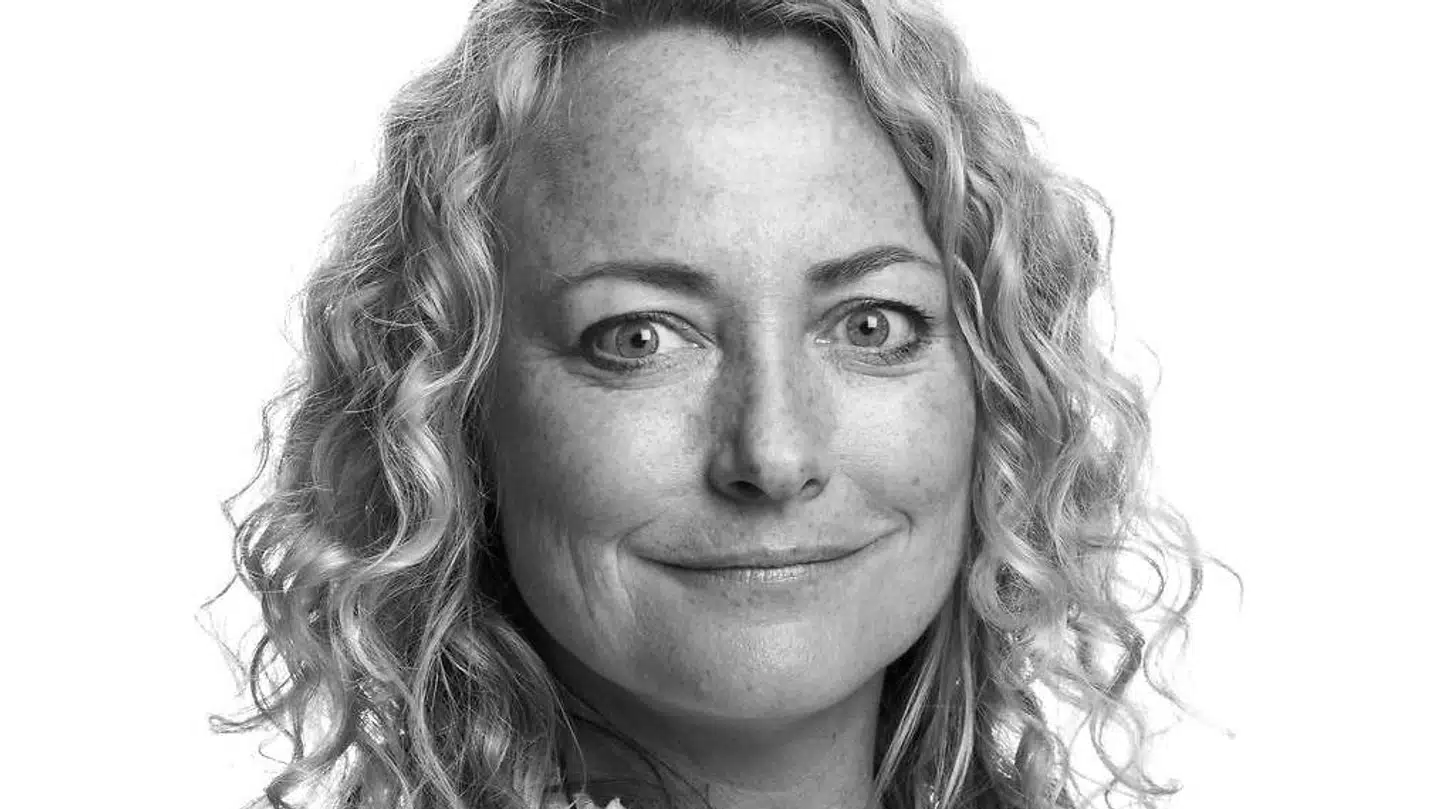 »Desuden har jeg et es i ærmet: Jeg er født to uger for tidligt, og lå en lille smule i kuvøse« – Maise Njor prøver at snyde sig til at komme for sent med god samvittighed.