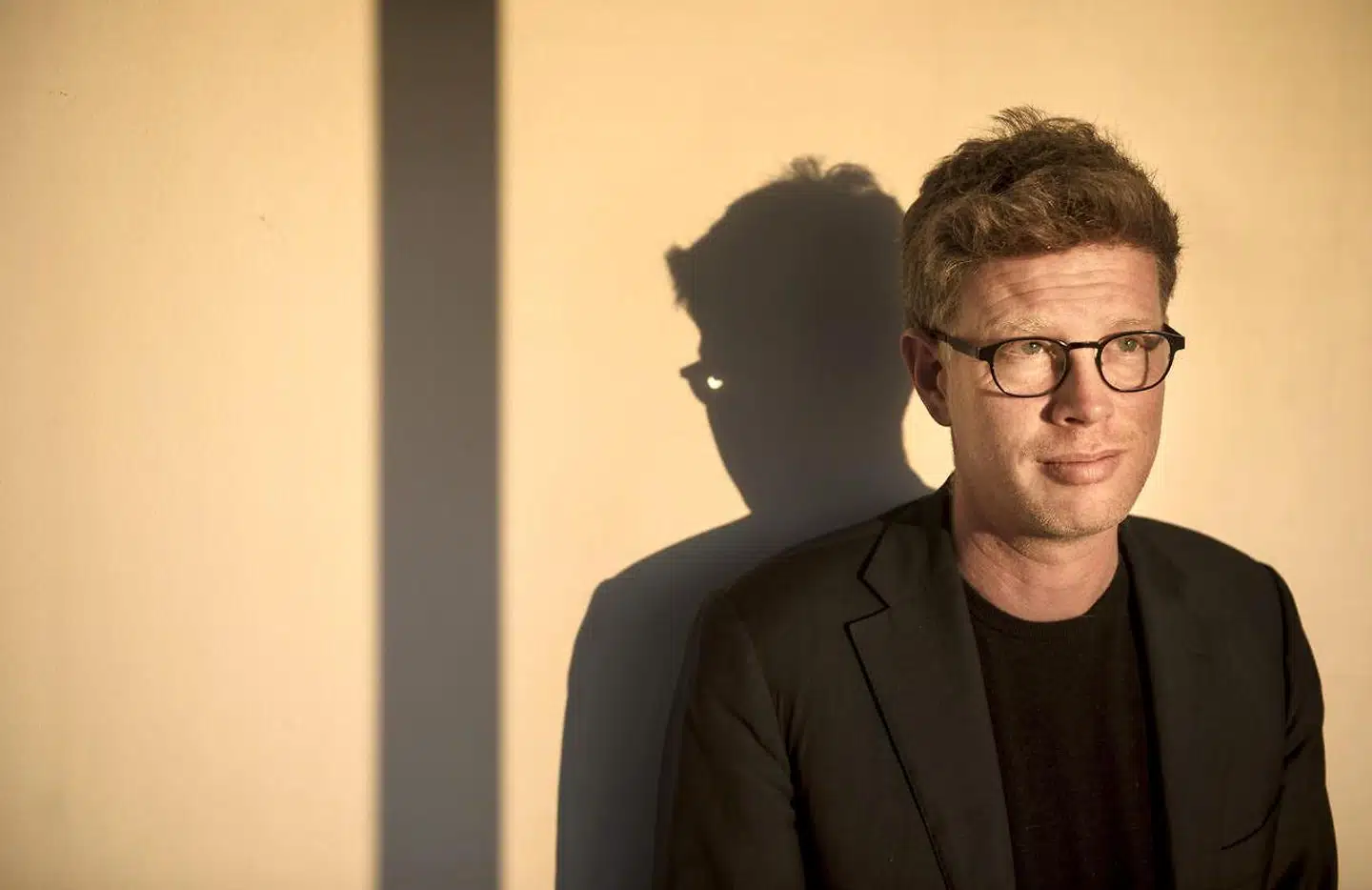 »Jeg føler det som en sjofelhed, hvis man ikke kan observere klart nazistiske synspunkter uden at kalde dem nazisme,« siger Martin Krasnik om kritikken fra Bent Blüdnikow.