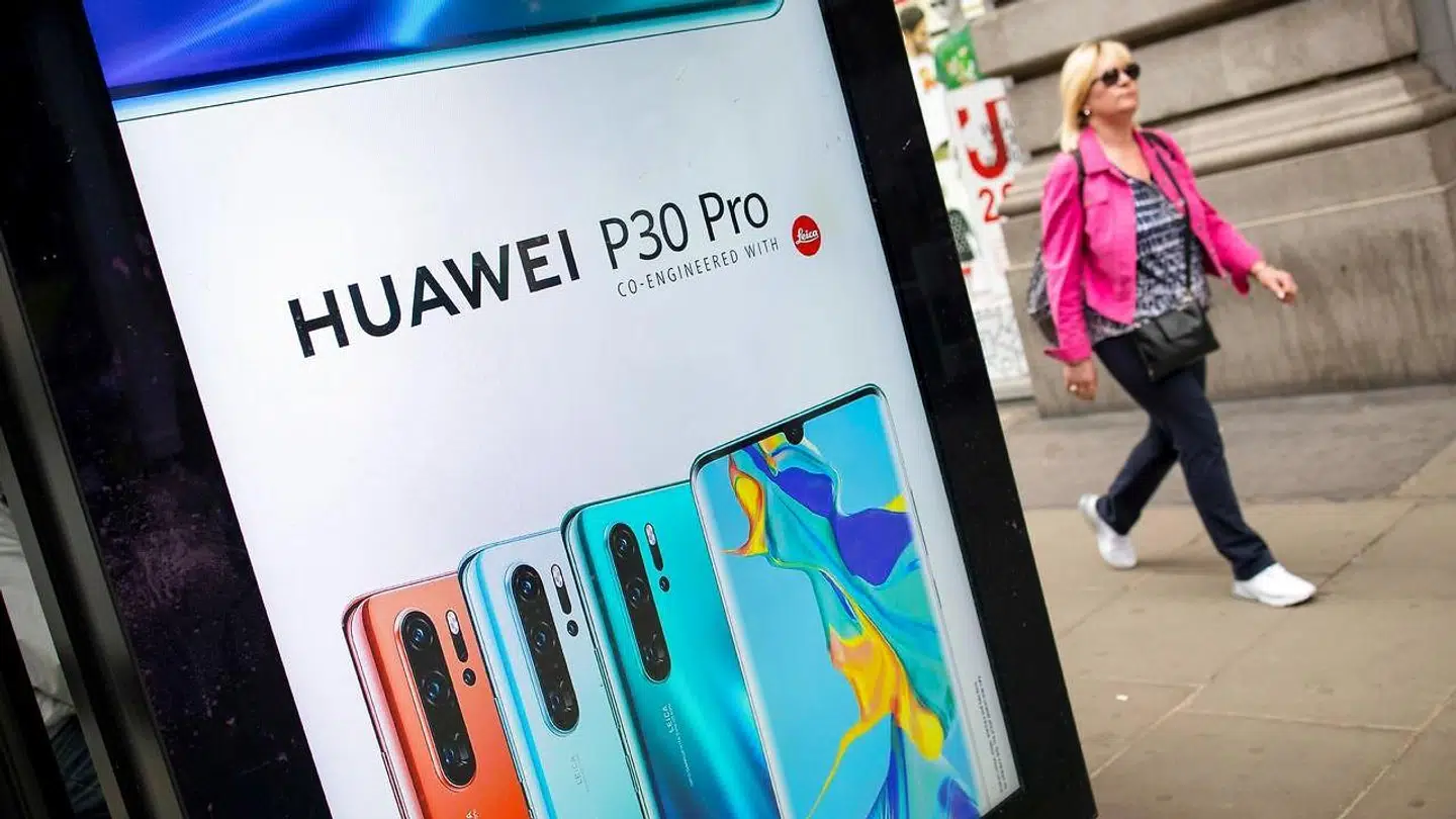 Huaweis nye P30 Pro er blevet en storsællert siden lanceringen og bidrager til fremgangen, hvor næste mål nu er at overhale Samsung. Arkivfoto: Tolga Akmen, AFP/Ritzau Scanpix