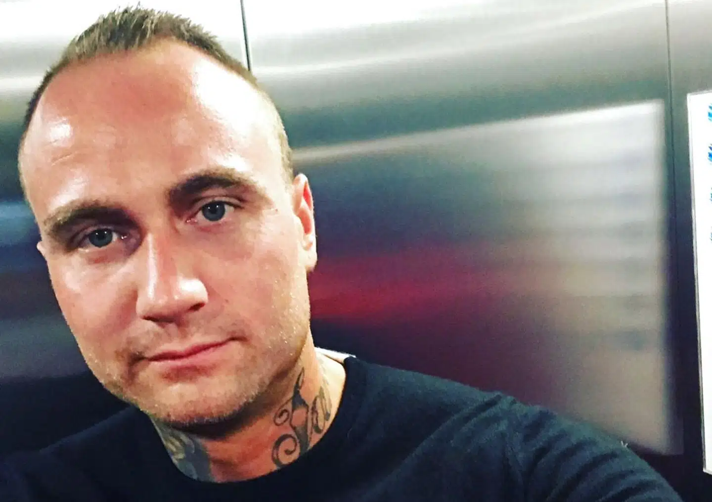 Dørmand Jamie Skriver: »Volden kan ramme den gamle familiefar, der går i byen to gange om året og drikker sig en ordentlig skid på. Og det kan være gymnasiepigen, der går i byen hver weekend, men hun drikker så tidligt, at det går galt alt for tidligt.«