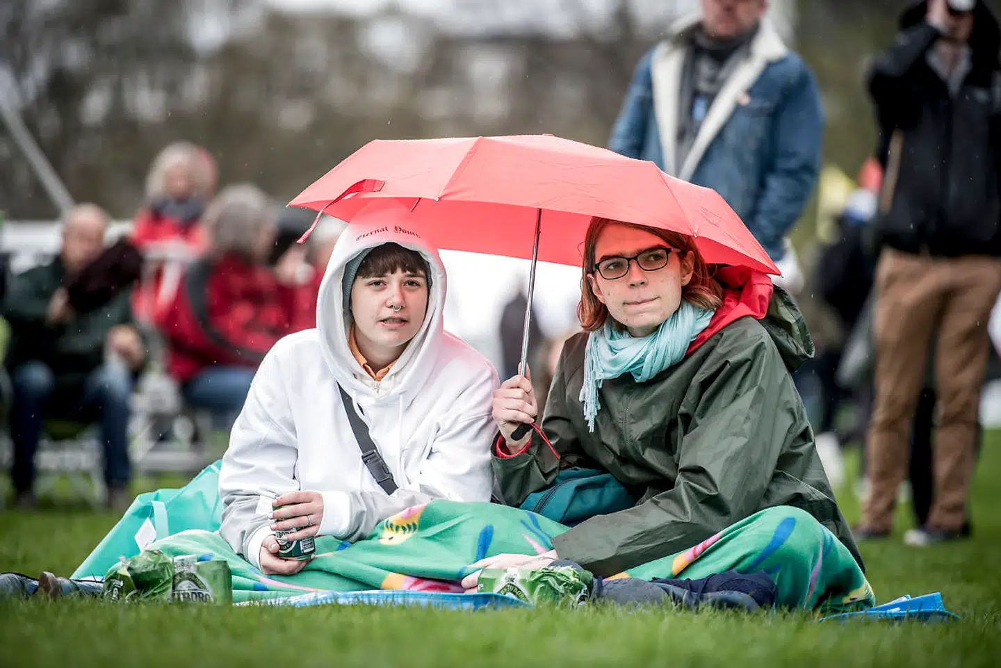 En meget stor del af variationen i deltagelsen af 1. maj-fejring i Fælledparken fra år til år er vejret - temperatur og antal soltimer. Jo bedre vejr, jo flere mennesker, skriver Lars Christensen.