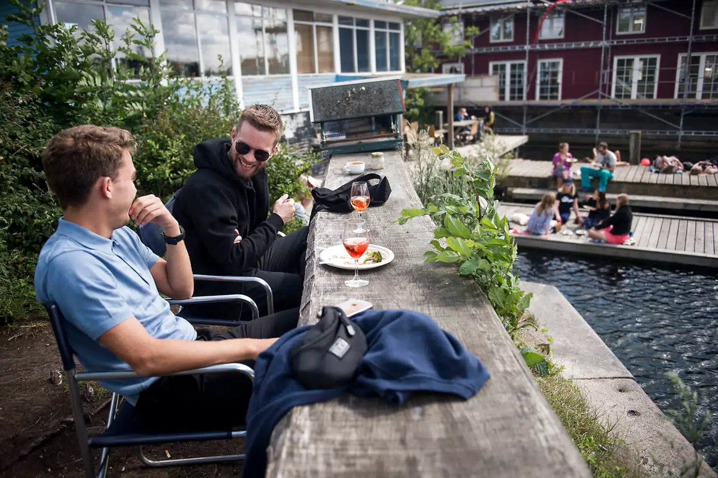 La Banchina er det oplagte sted at få en pause fra byens larm – cykelturen derud er det hele værd.
