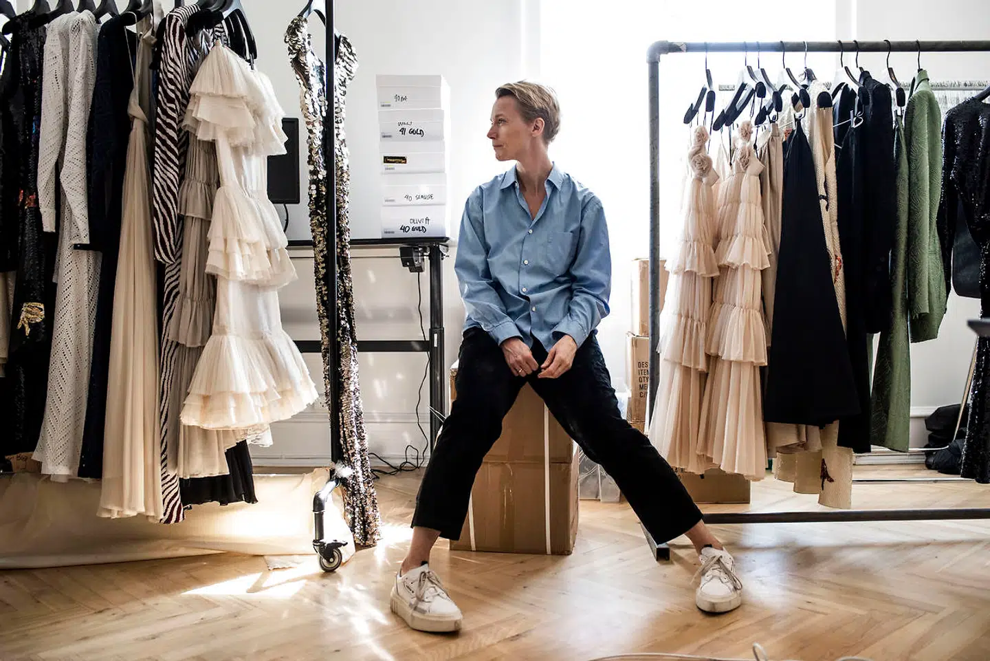 »I dag er der mange flere forbrugere, særligt de unge, der ser fordelene ved at kunne dele biler og boliger. Den tilgang skal vi rette mod tøjforbruget,« siger Vigga Svensson.