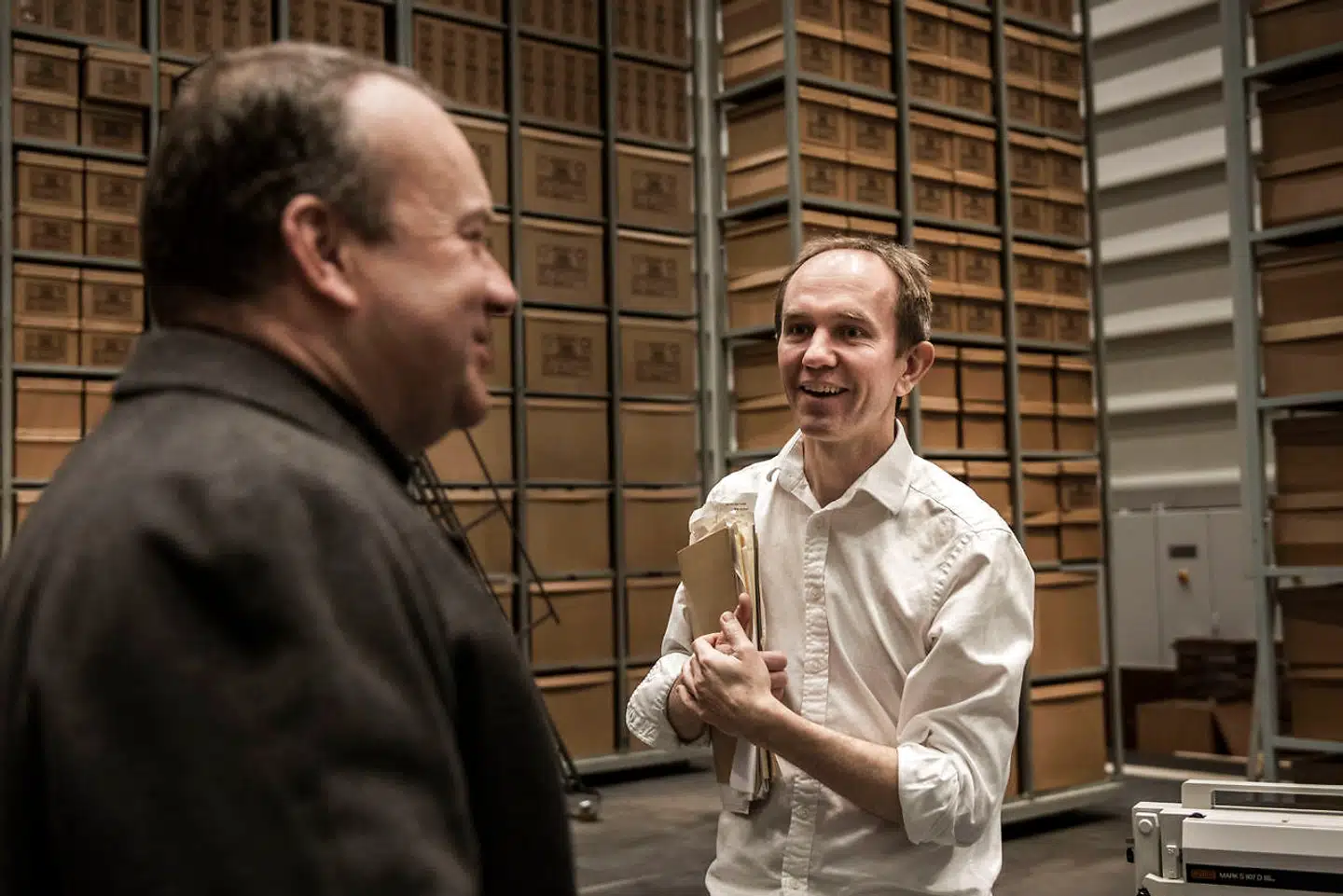 Operachef John Fulljames i gang med at instruere barytonsangeren Johan Reuter i John Adams' moderne opera, »Nixon in China«, som har premiere 12. maj. I den kommende sæson skal Fulljames instruere Poul Ruders' »The Handmaid's Tale«.