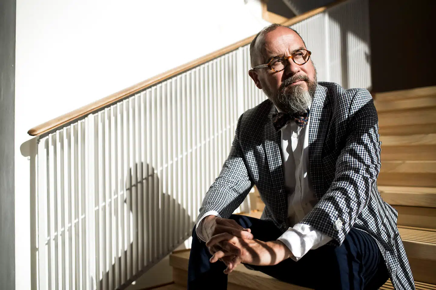 Som otteårig klassisk musiknørd i et »lidt rådt miljø« på Amager følte Michael Bojesen sig både malplaceret og ensom. Derfor betød det meget at møde ligesindede i Berlingskes musikkonkurrence, fortæller han – her fotograferet i Malmö Opera, hvor han har været chef siden 2016.