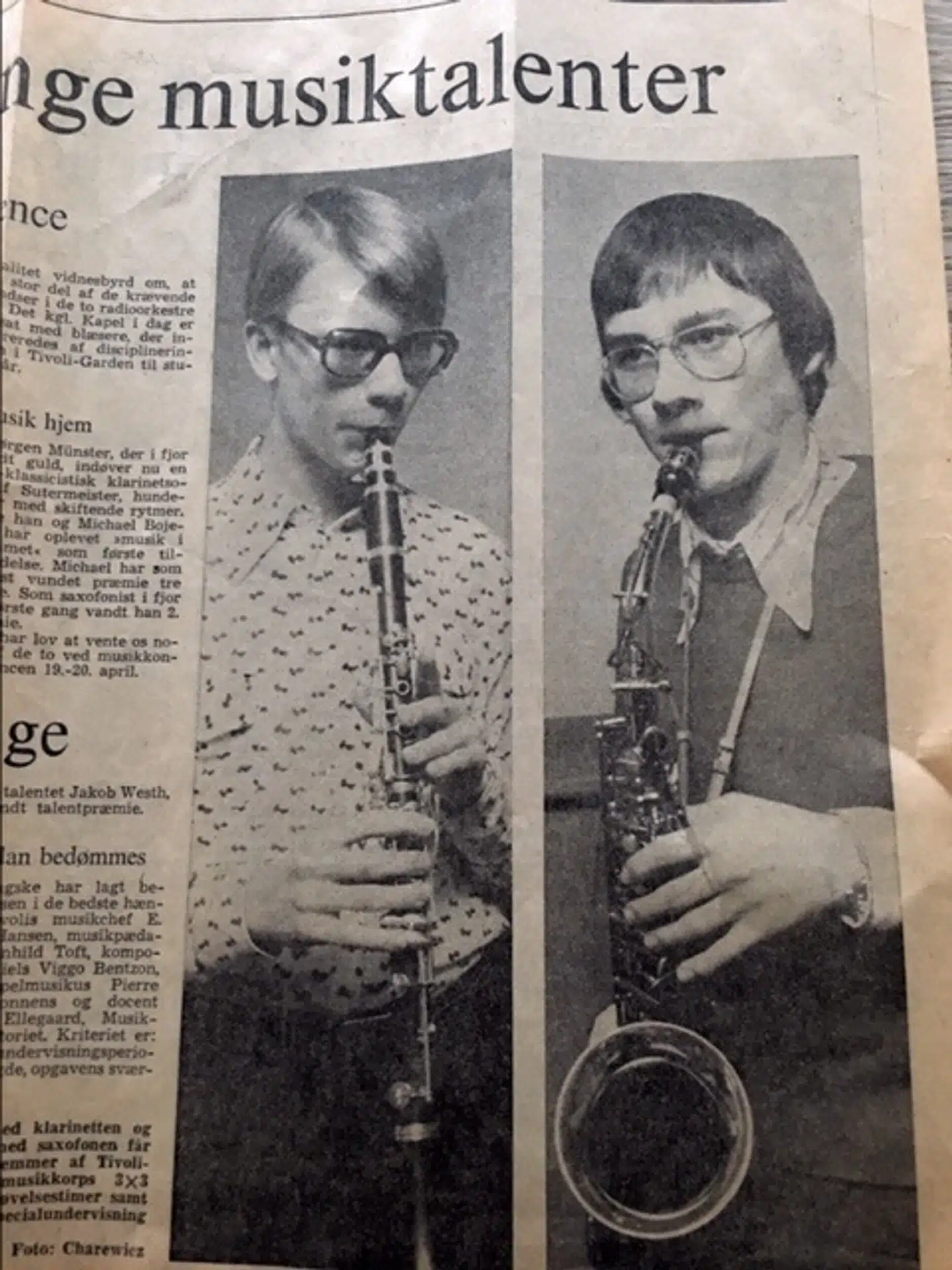 Michael Bojesen (th.) kom i avisen, da han i 1976 vandt guld i Berlingskes Klassiske Musikkonkurrence.