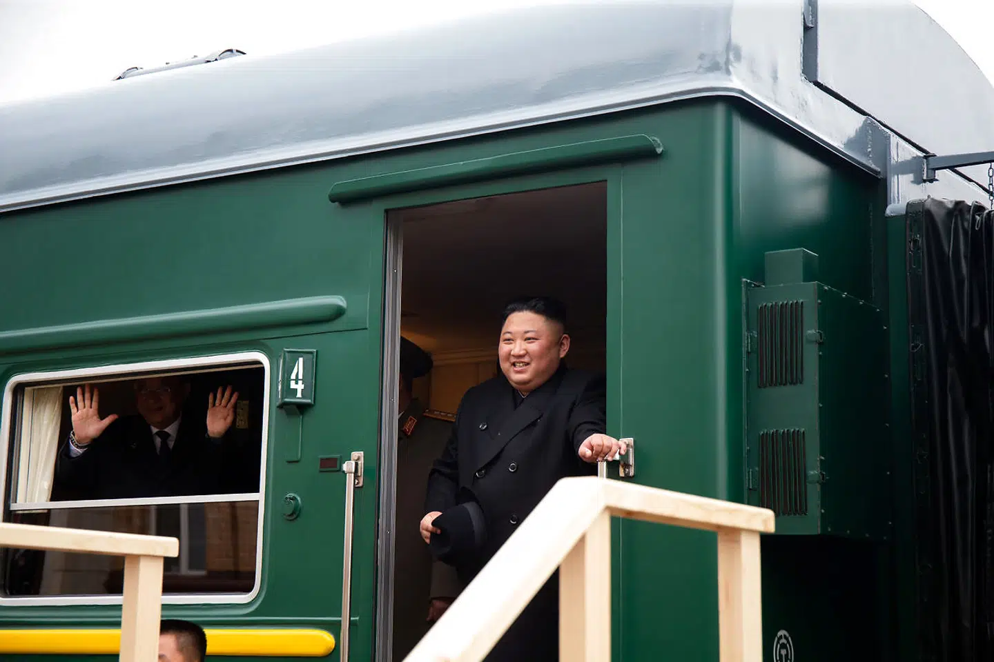 Nordkoreas leder Kim Jong-un ankom til Rusland i tog tidligt onsdag aften lokal tid.