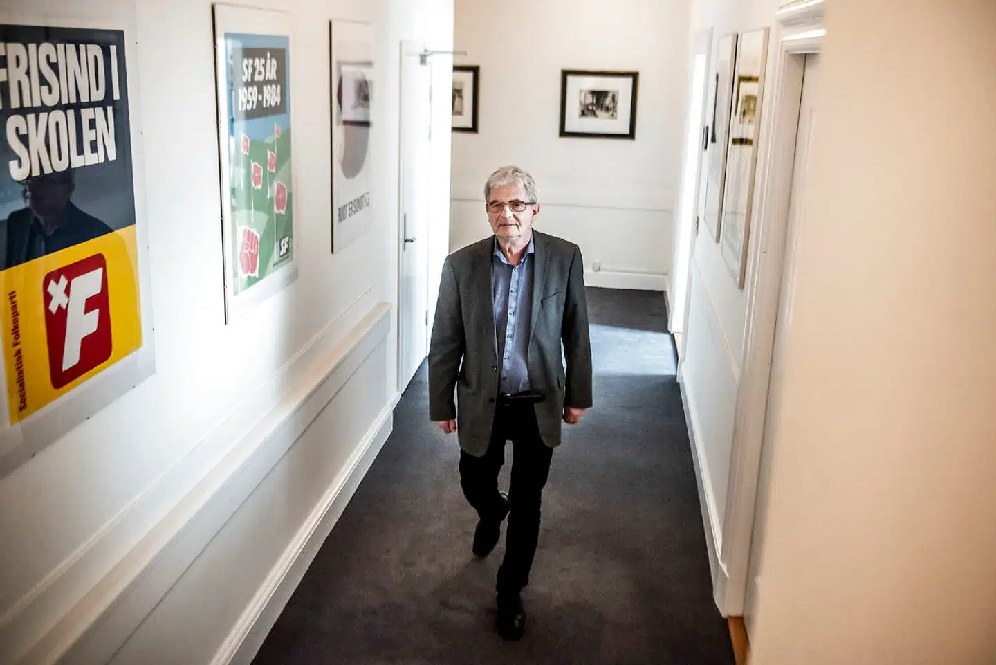 »Jeg vil savne kollegialiteten og arbejdssomheden herinde. Hvad folk end mener, synes jeg, at politikerne er bedre end deres rygte. De fleste arbejder seriøst med de områder, de har med at gøre,« siger folketingsmedlem Holger K. Nielsen (SF), der stopper efter næste folketingsvalg.