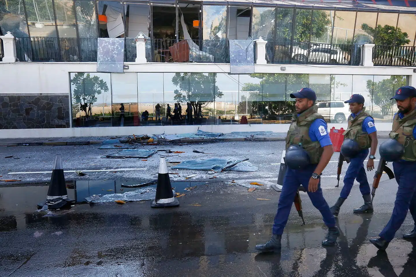 290 er ind til videre føjet til listen over dødsofre for terrorangrebene i Sri Lanka, der fandt sted søndag. Tre danske børn er blandt de døde.