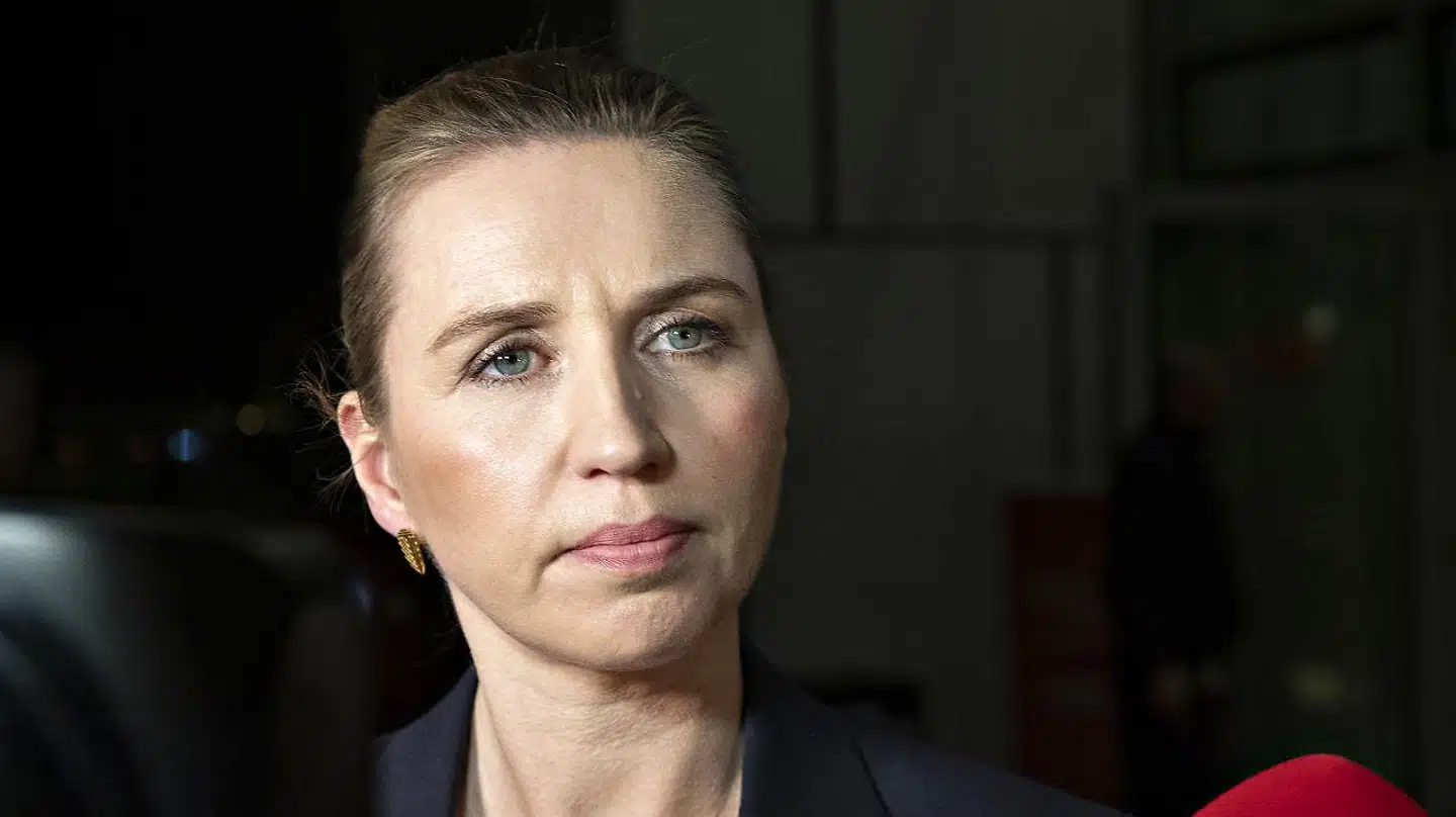 I en ny bog om Mette Frederiksen bliver det beskrevet, hvordan partiet i interne strategipapirer siden 2014 har arbejdet for en højredrejning af udlændingepolitikken.
