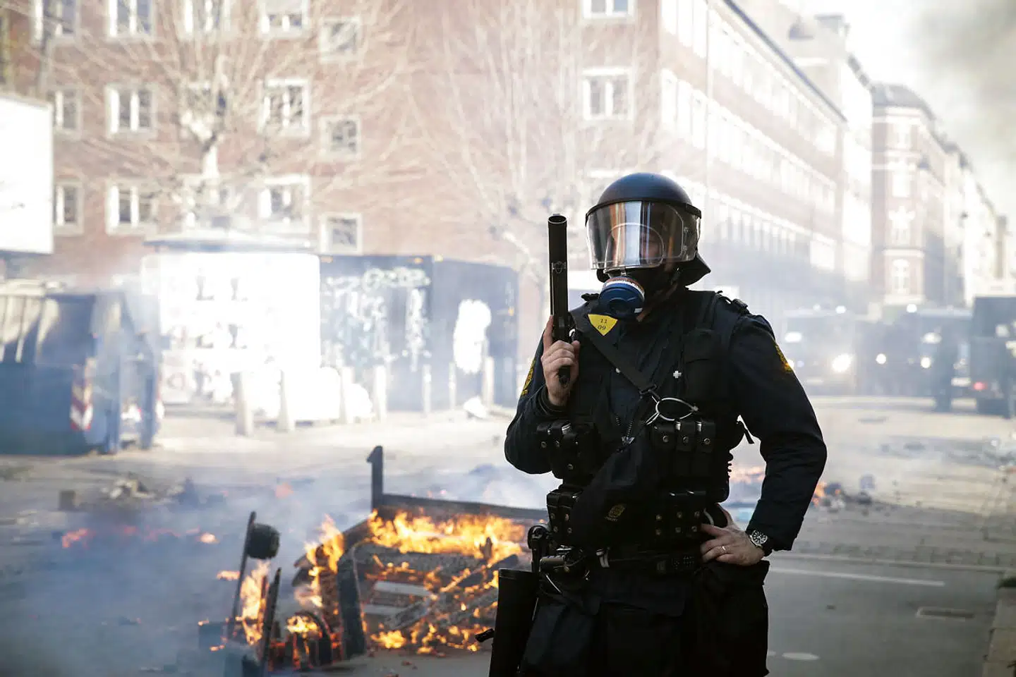 Søndag den 14. april 2019 var der uroligheder på Nørrebro i København efter Stram Kurs og partistifter Rasmus Paludan havde forsøgt at afholde demonstration på Blågårds Plads. Her tog en mand, som var iført en sort trøje med Islamisk Stats logo, kontakt til politiet.