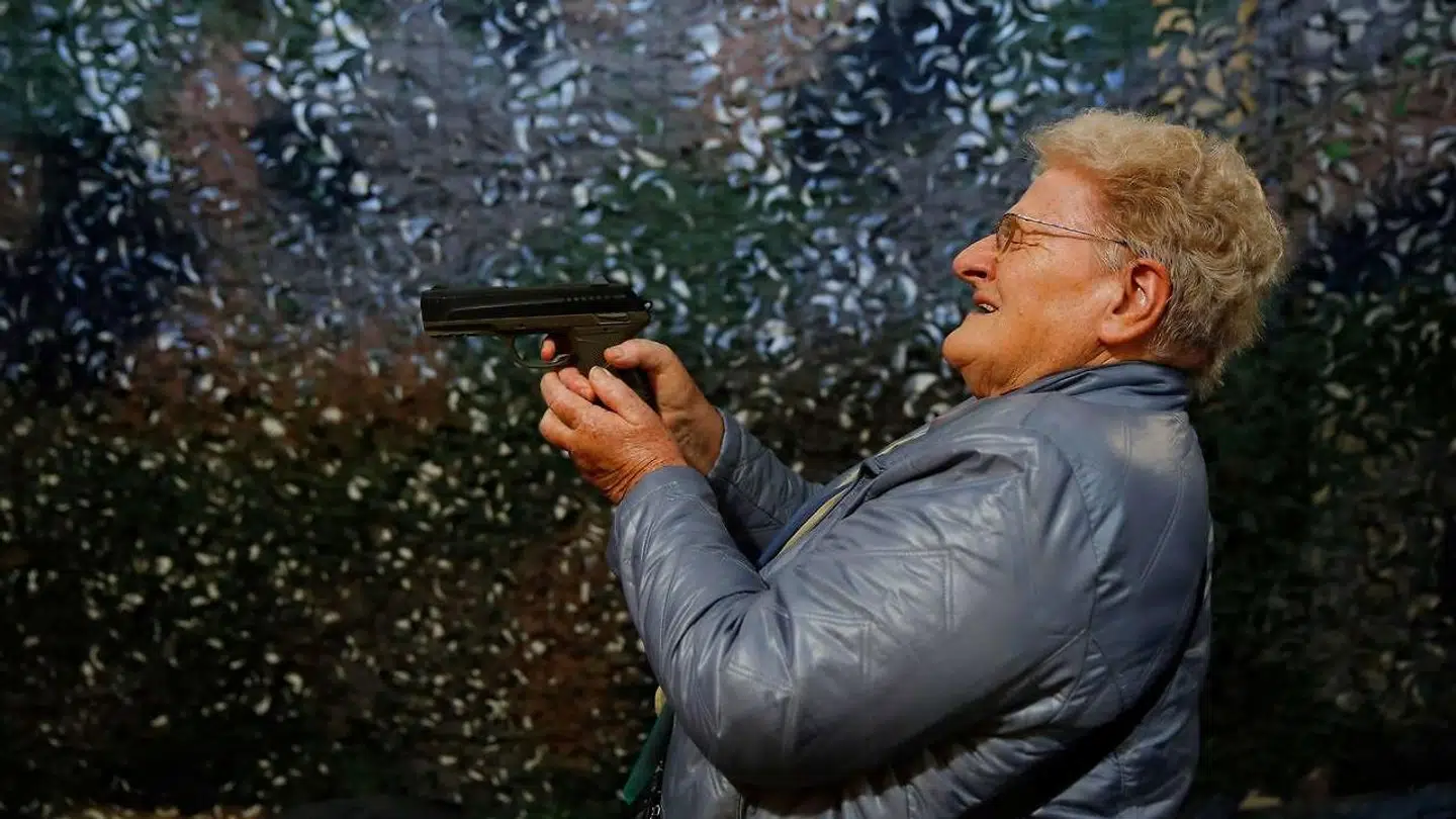 Handelskrig er fortsat en af de største trusler mod dansk økonomi. Præsident Trump vil åbne det europæiske marked for amerikanske landbrugsprodukter og biler spøger altid i baggrunden. Det første skud kan snart blive affyret.