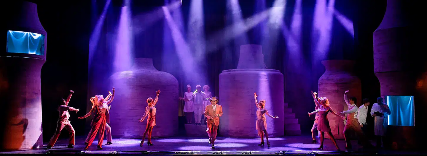 Jesper Asholt er en af de mange medvirkende i »Ghost«, der nu er landet i Tivoli.