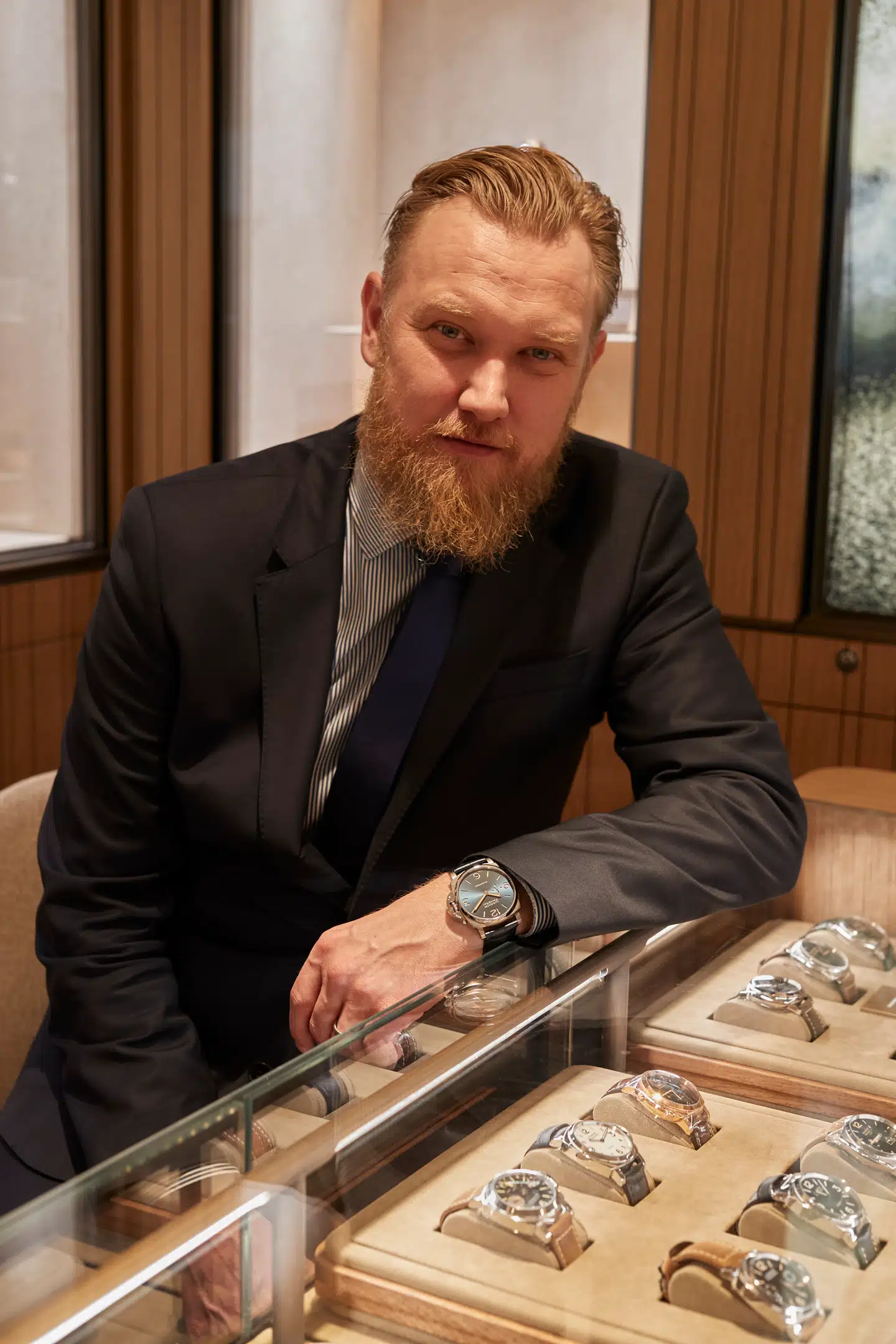 Søren Gade ville muligvis være blevet bøssemager, hvis det havde været til at få en læreplads. I stedet blev han urmager og dermed en inkarneret samler af mekaniske ure. Indtil videre har han syv 'rigtige' ure.