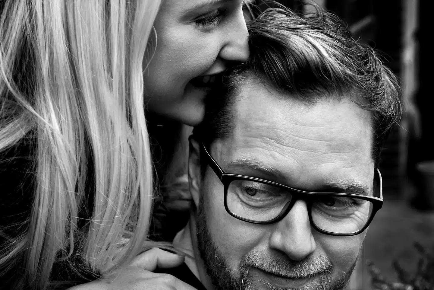 Når snakken falder på aldersforskellen på tyve år, synes Lasse Rimmer mest, at det er underligt, at Line er født under semifinalen mod Holland i 1992.