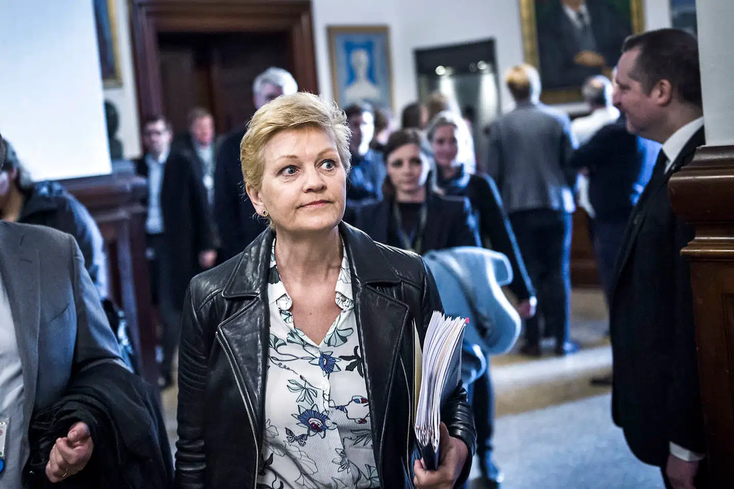 Fiskeriminister Eva Kjer Hansen (V) har fået skarp i kritik i sagen om et såkaldt forsøgsfiskeri ved Storebælt. Her ses hun ved det hasteindkaldte samråd onsdag eftermiddag.